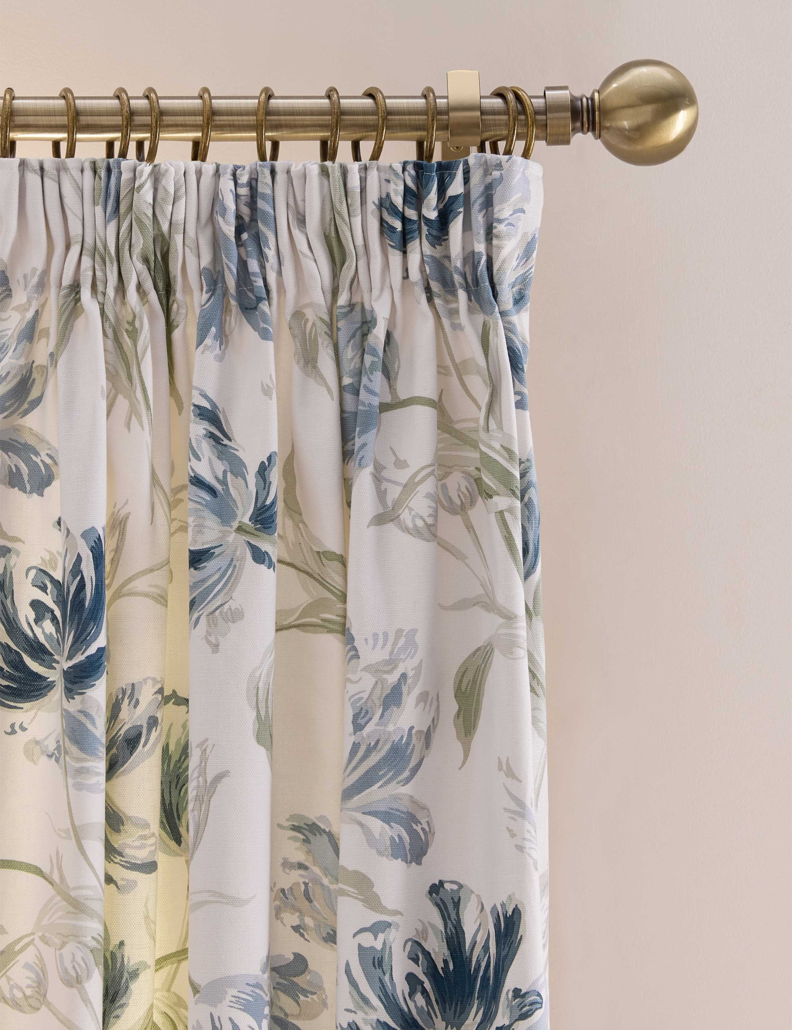 Gosford Pure Cotton Floral Curtains 2 of 4