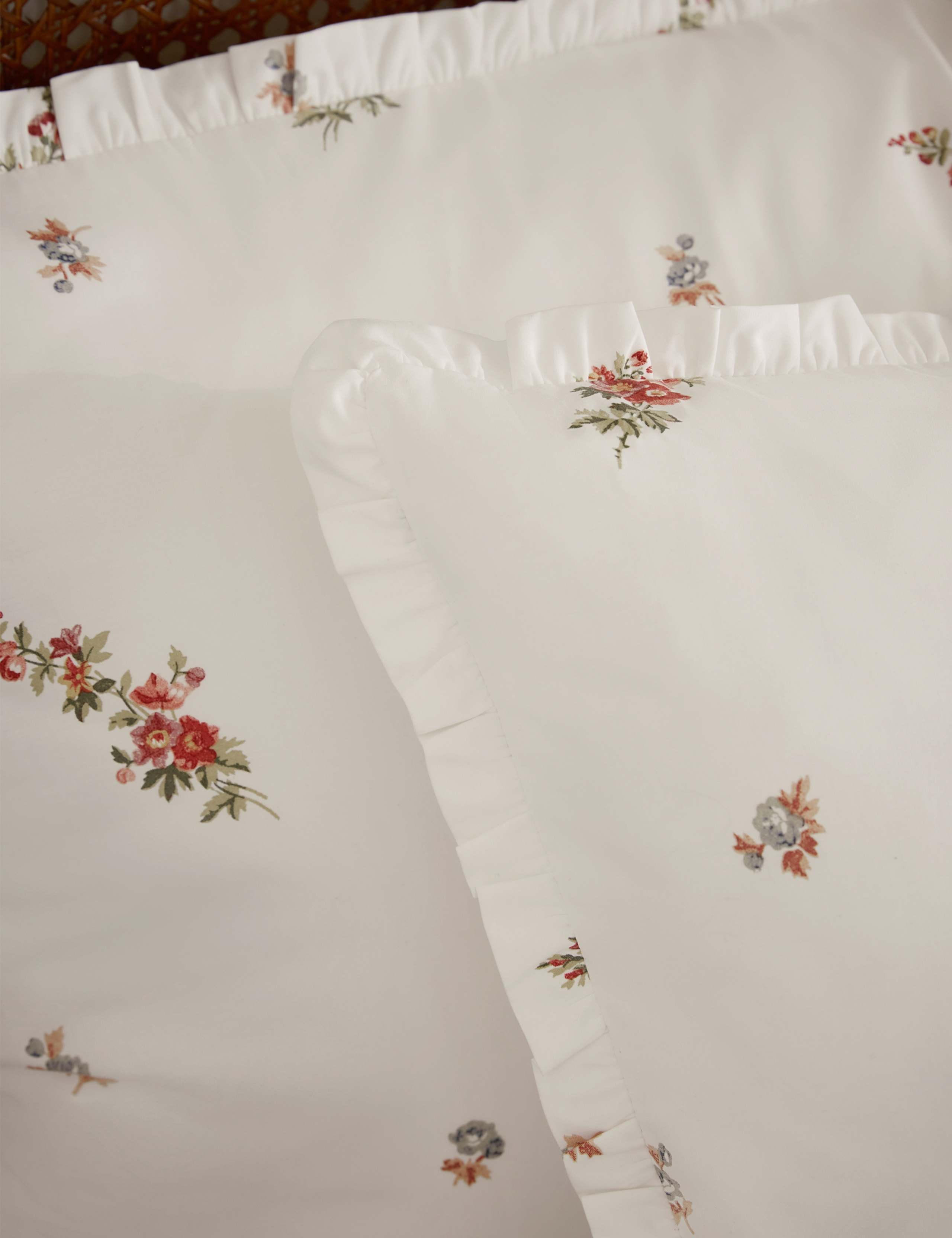 Pure Cotton Elsie Bouquet Bedding Set 4 of 4