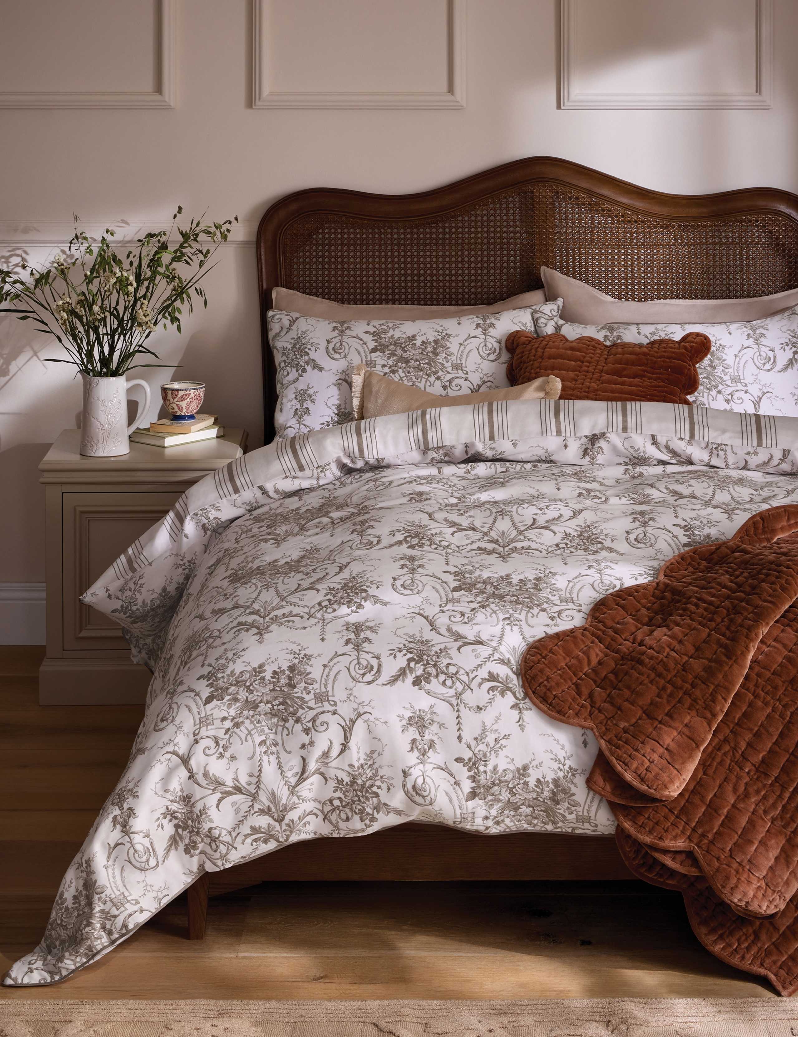 Pure Cotton Tuileries Bedding Set 1 of 3