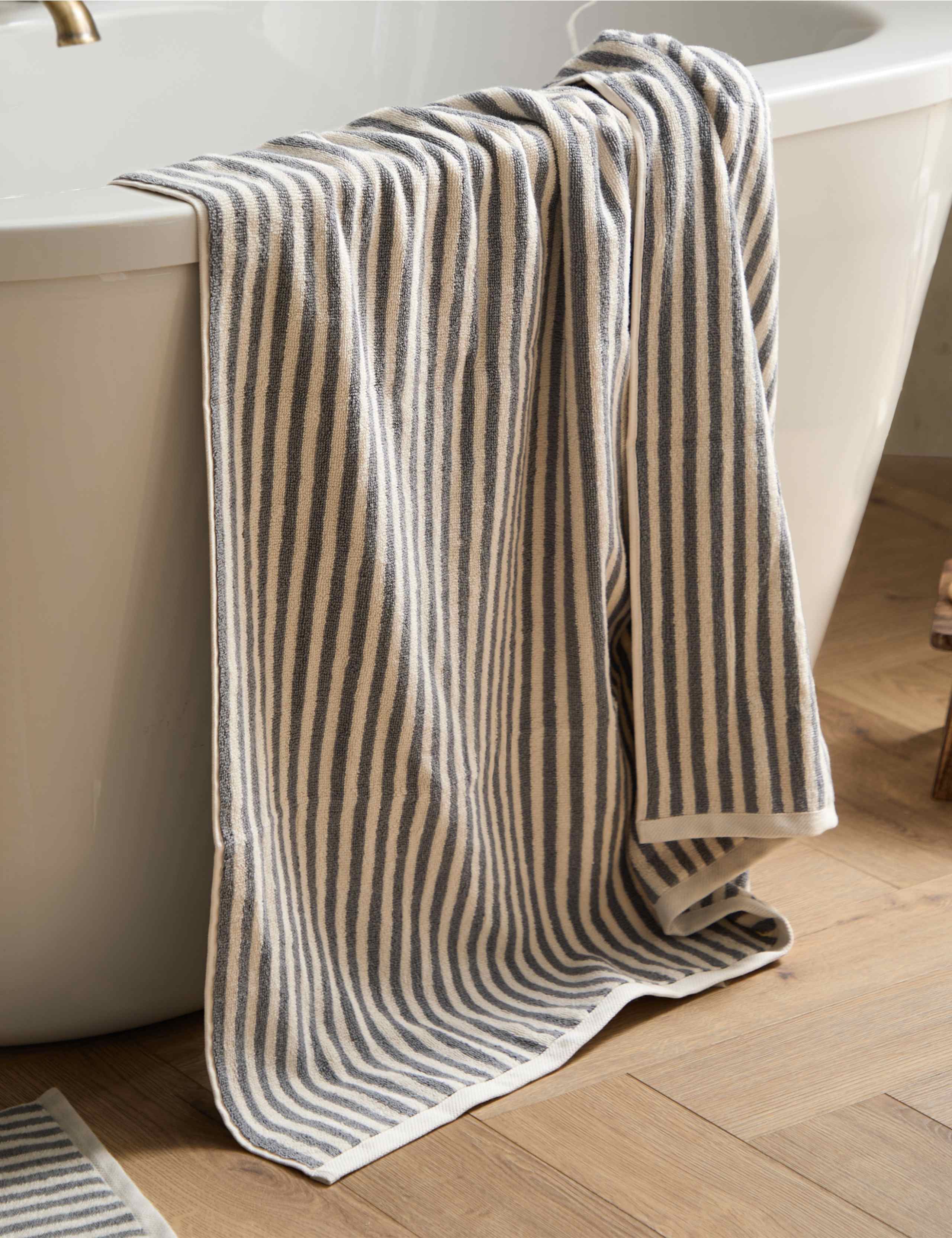 Pure Cotton Hebden Towel 2 of 6