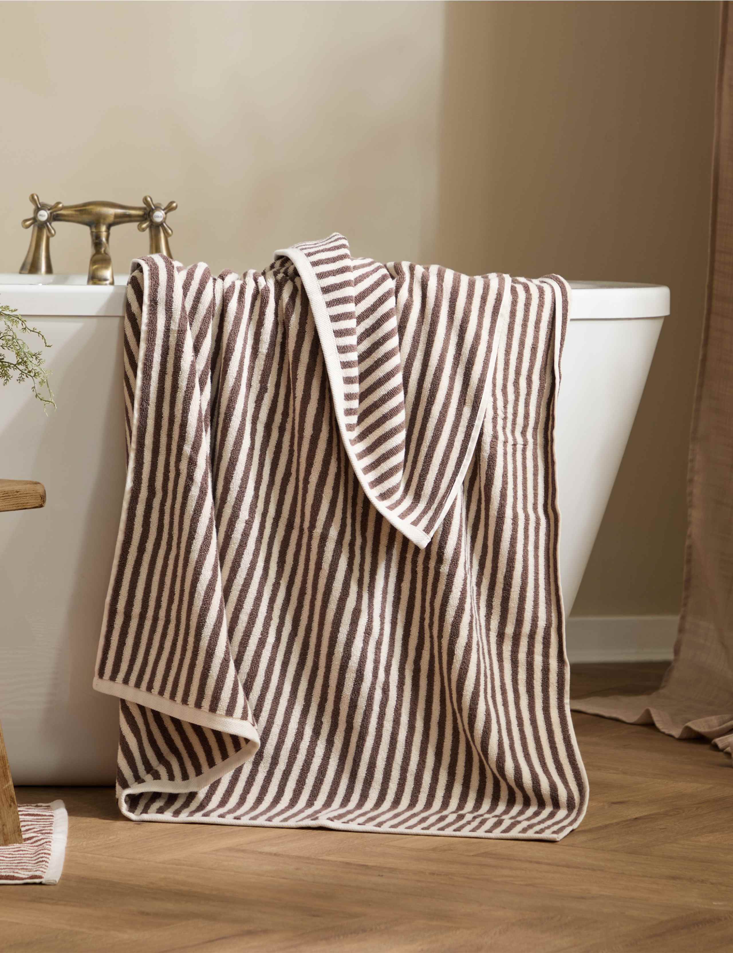 Pure Cotton Hebden Striped Bath Towel 4 of 7