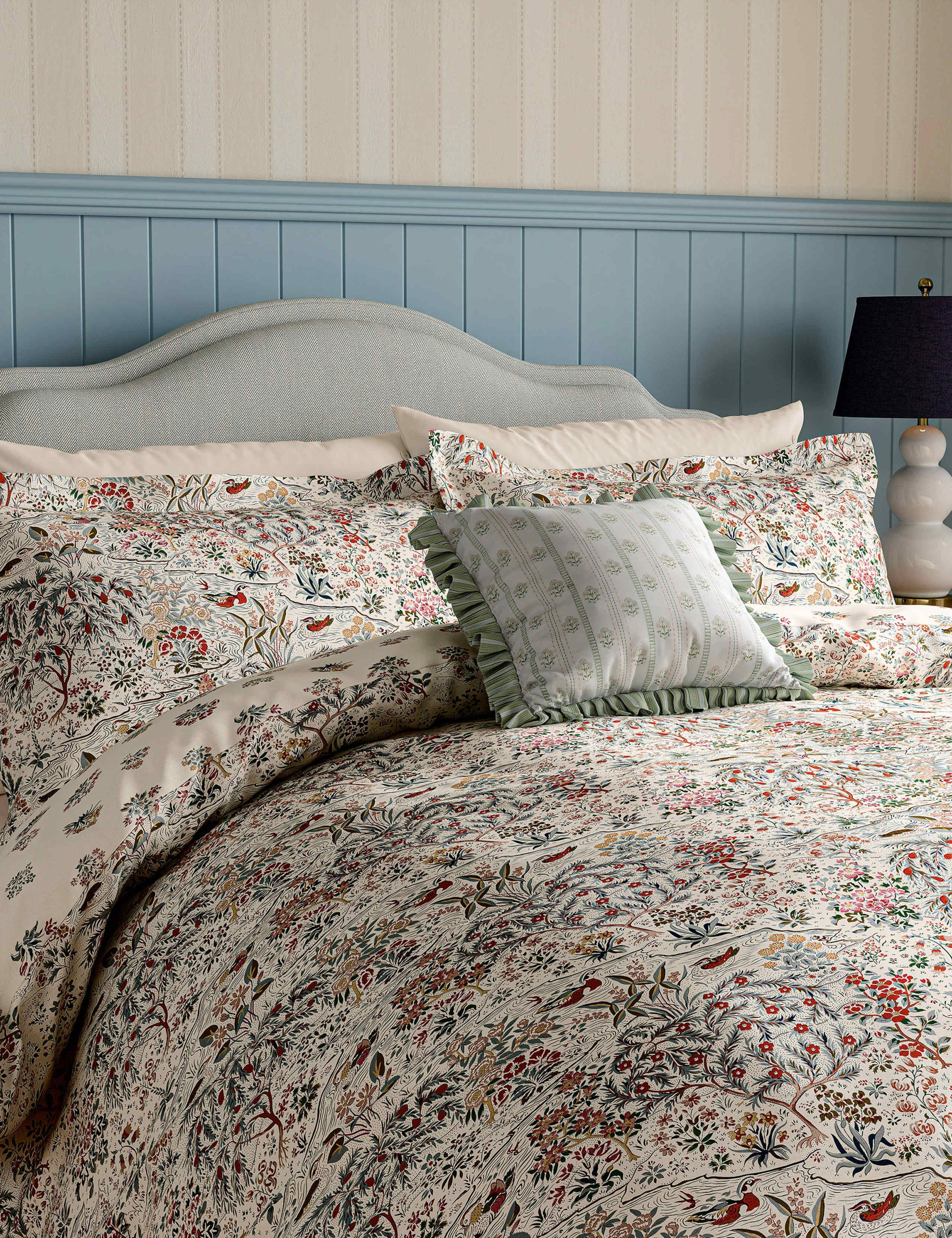 Pure Cotton Moat Birds Bedding Set 3 of 6