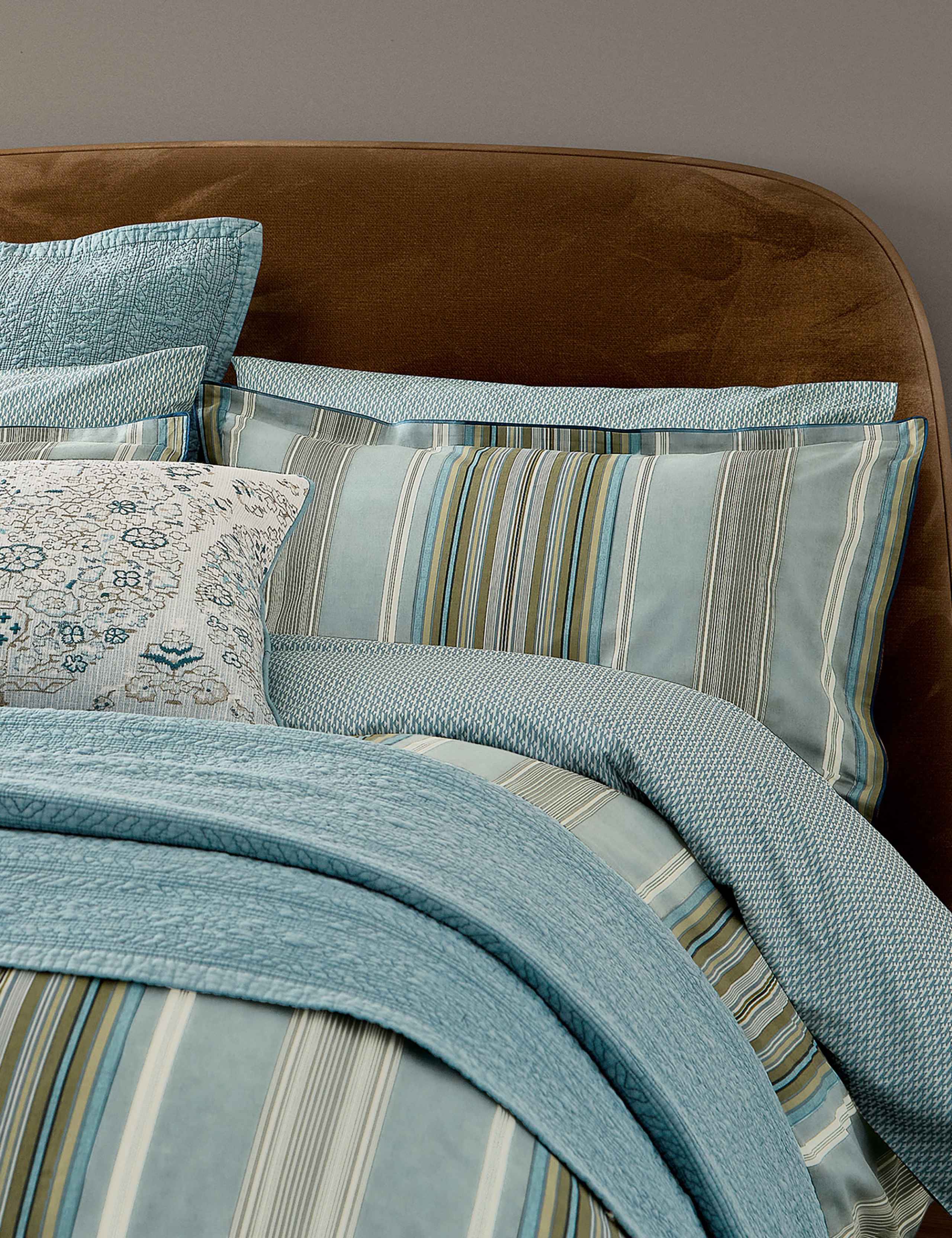 Pure Cotton Striped Bedding Set 3 of 4