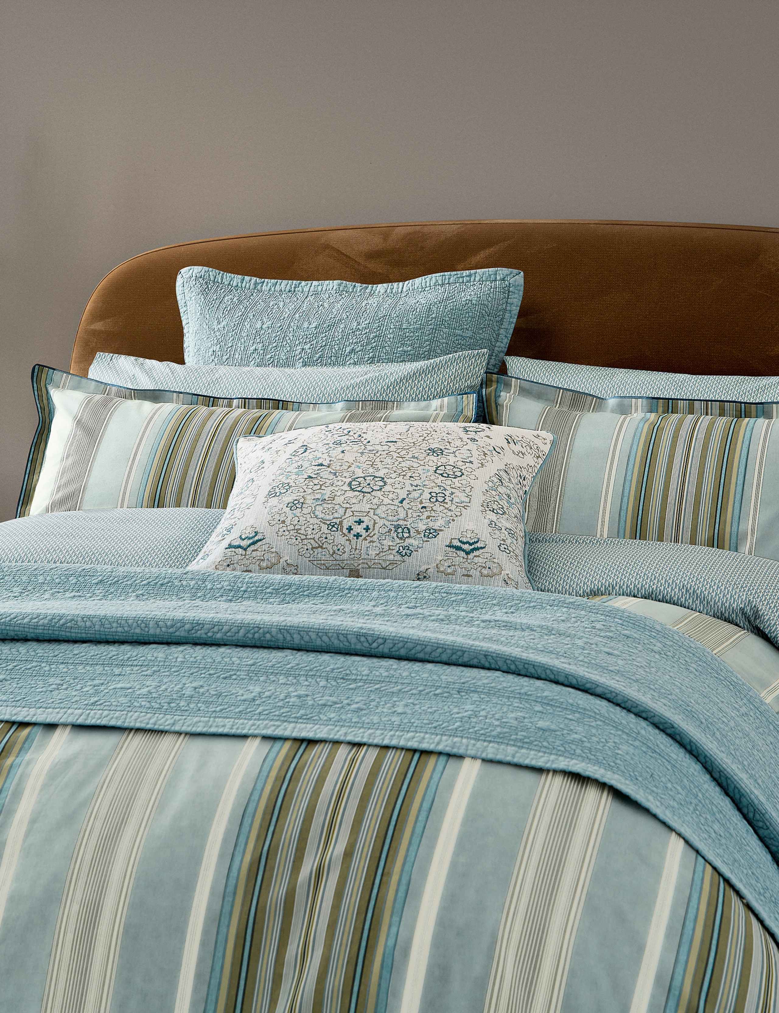 Pure Cotton Striped Bedding Set 4 of 4