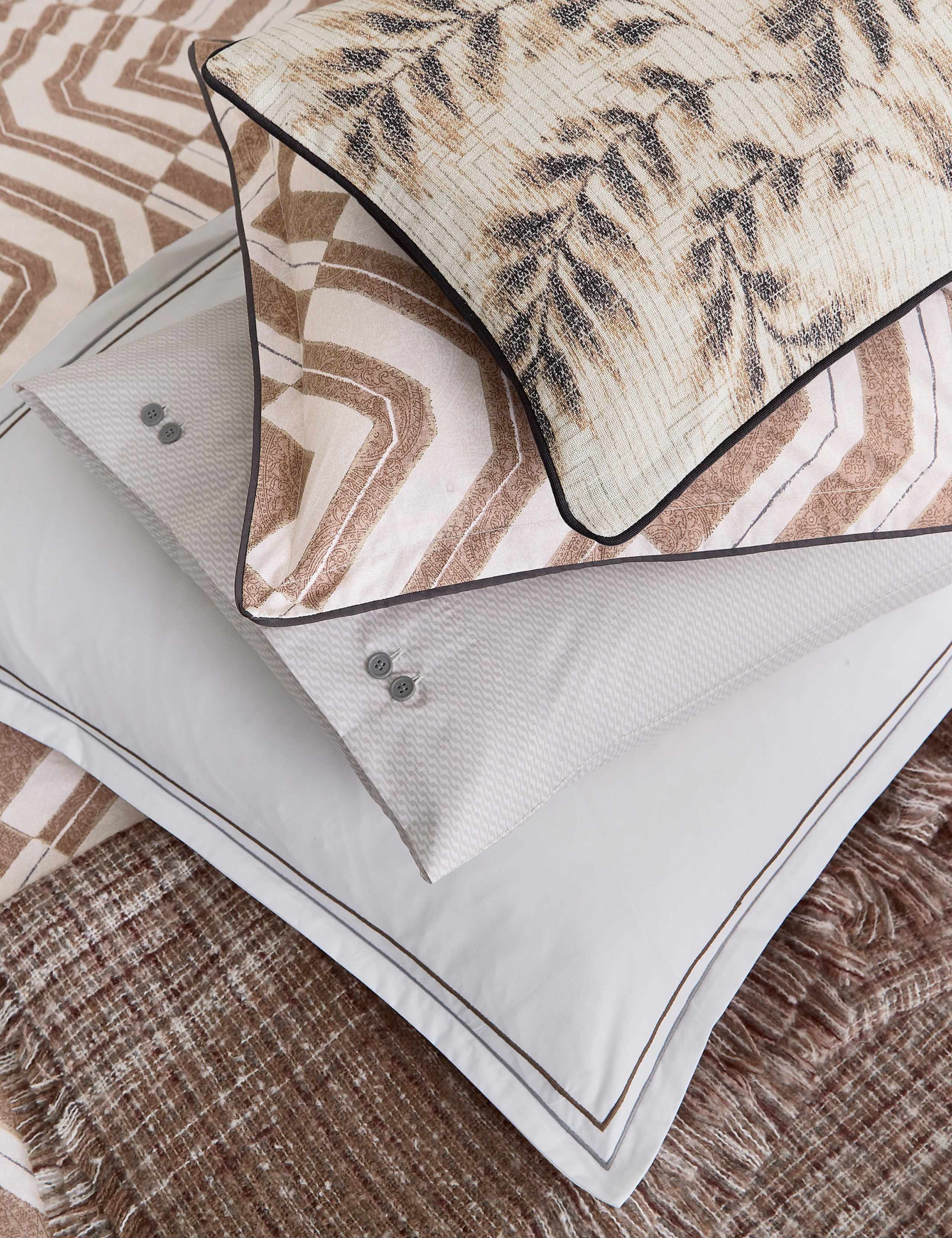 2 Pack Pure Cotton Osanna Pillowcases 3 of 4