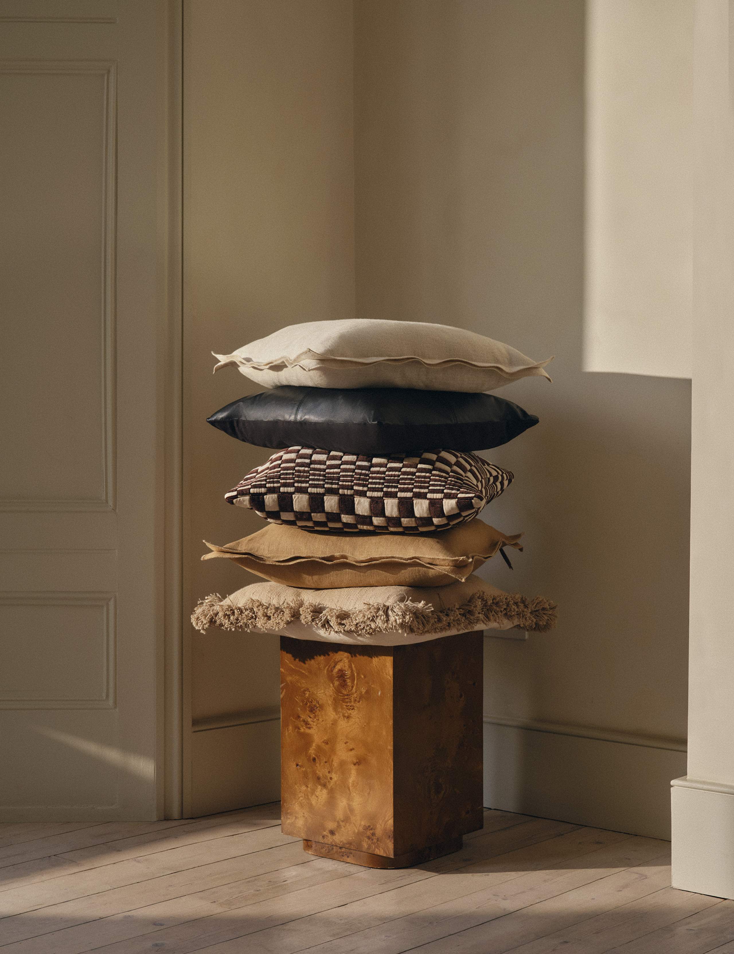 Pure Linen Cushion 5 of 6