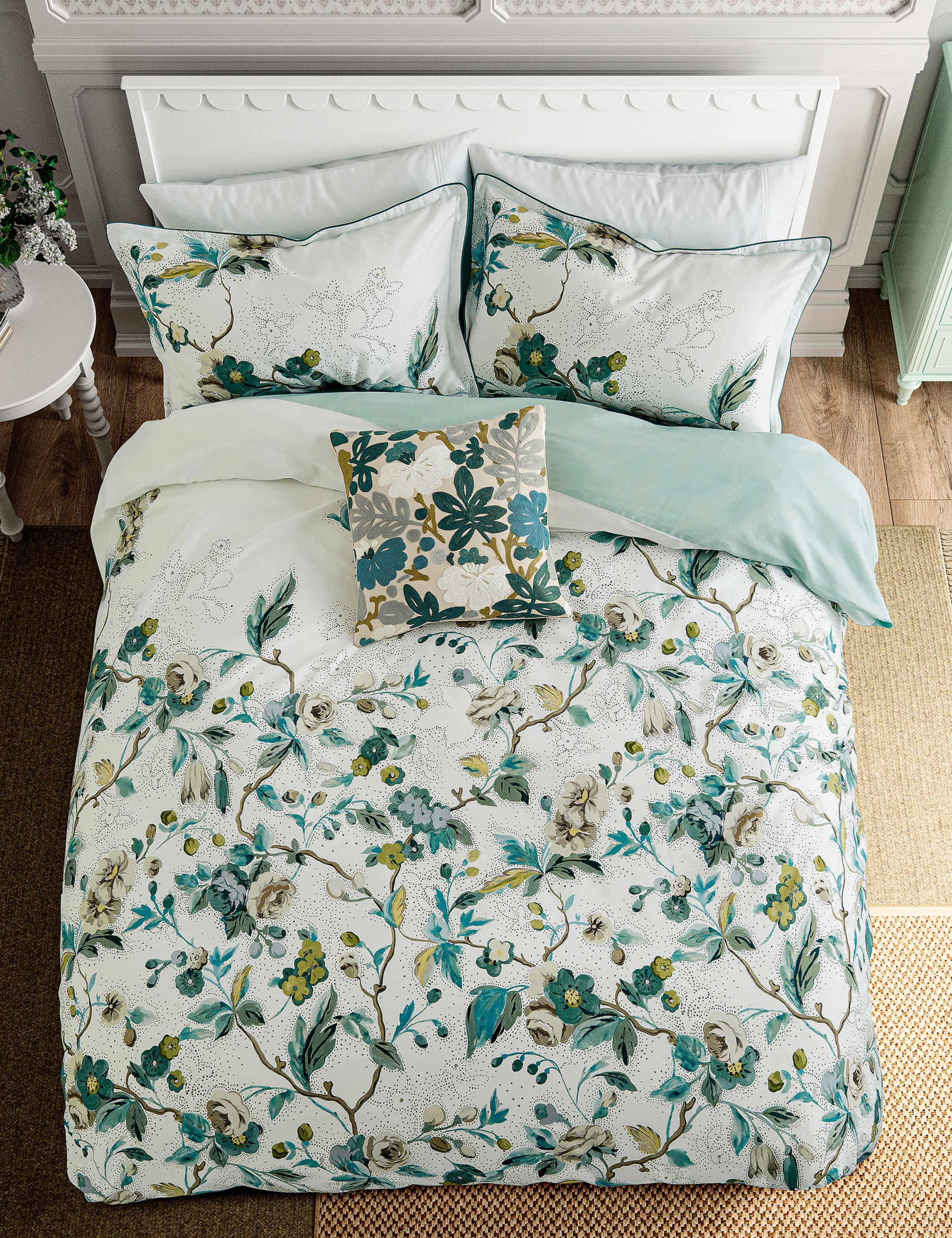 Carlisle Fauna Embroidered Cushion 4 of 4