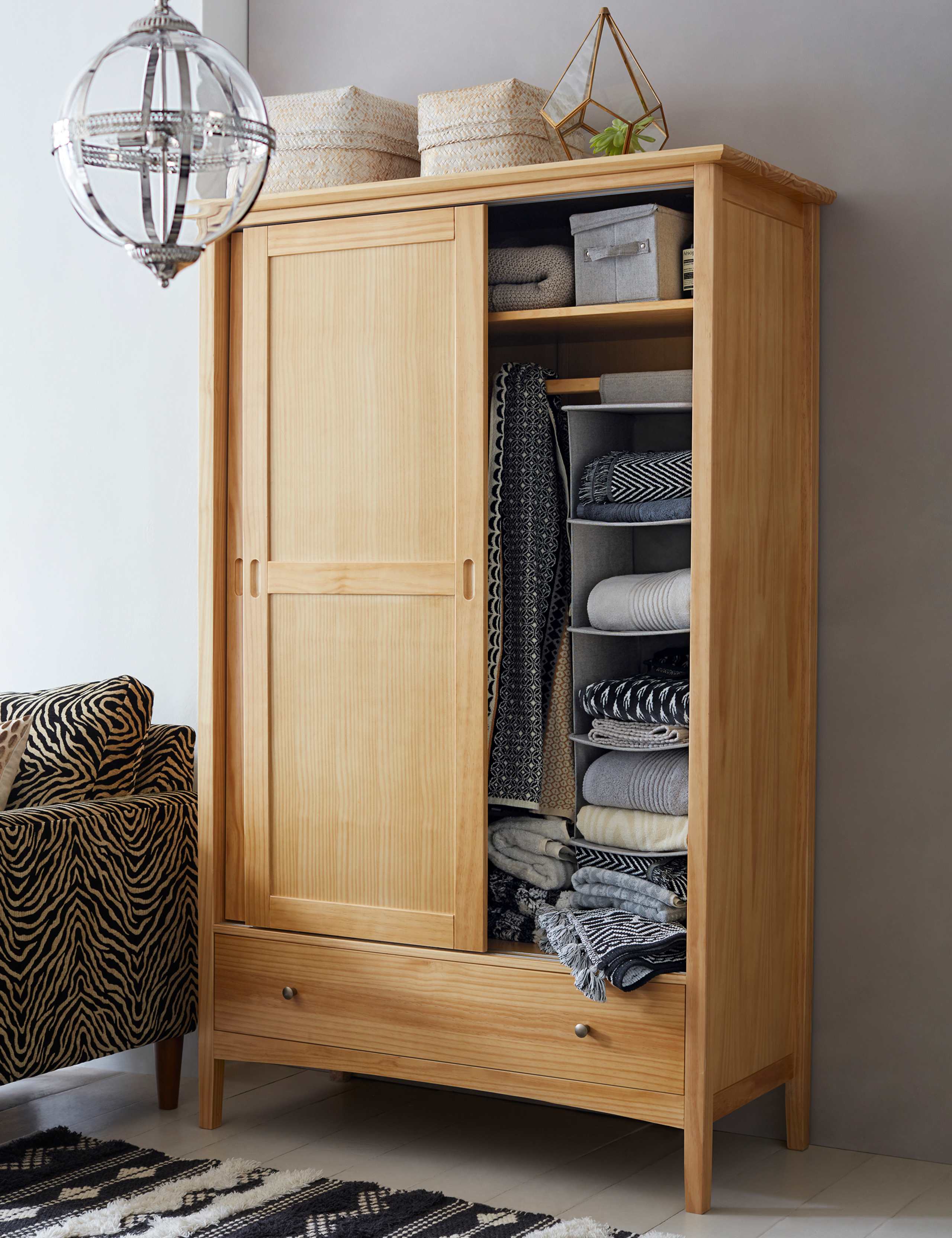 Hastings Natural Sliding Wardrobe 8 of 8