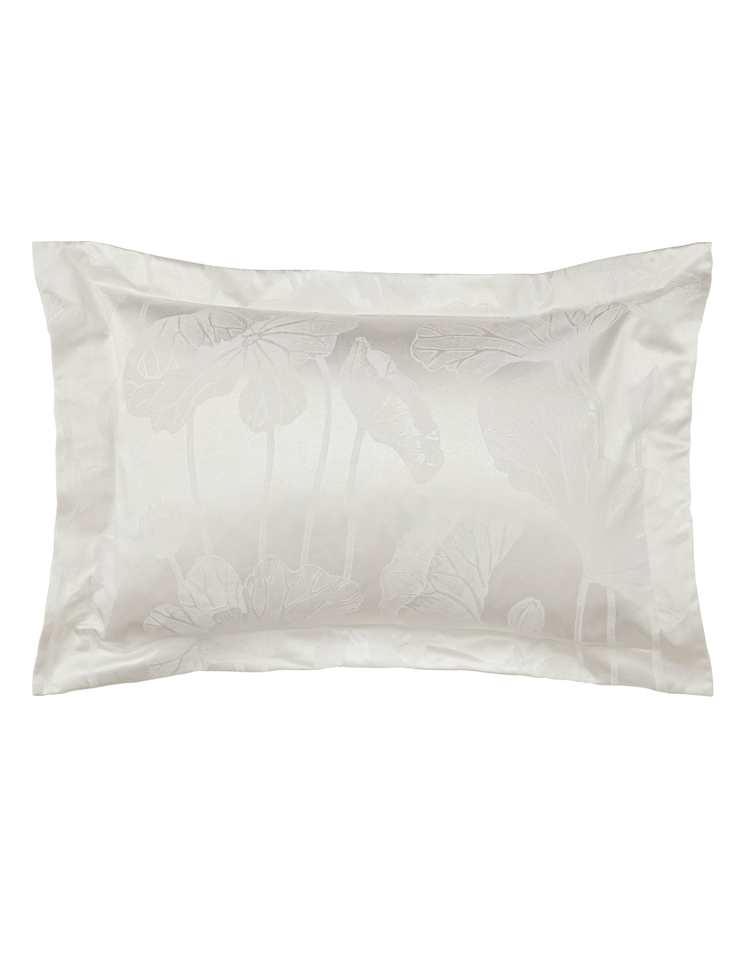 Cotton Rich Lotus Leaf Oxford Pillowcase 1 of 3