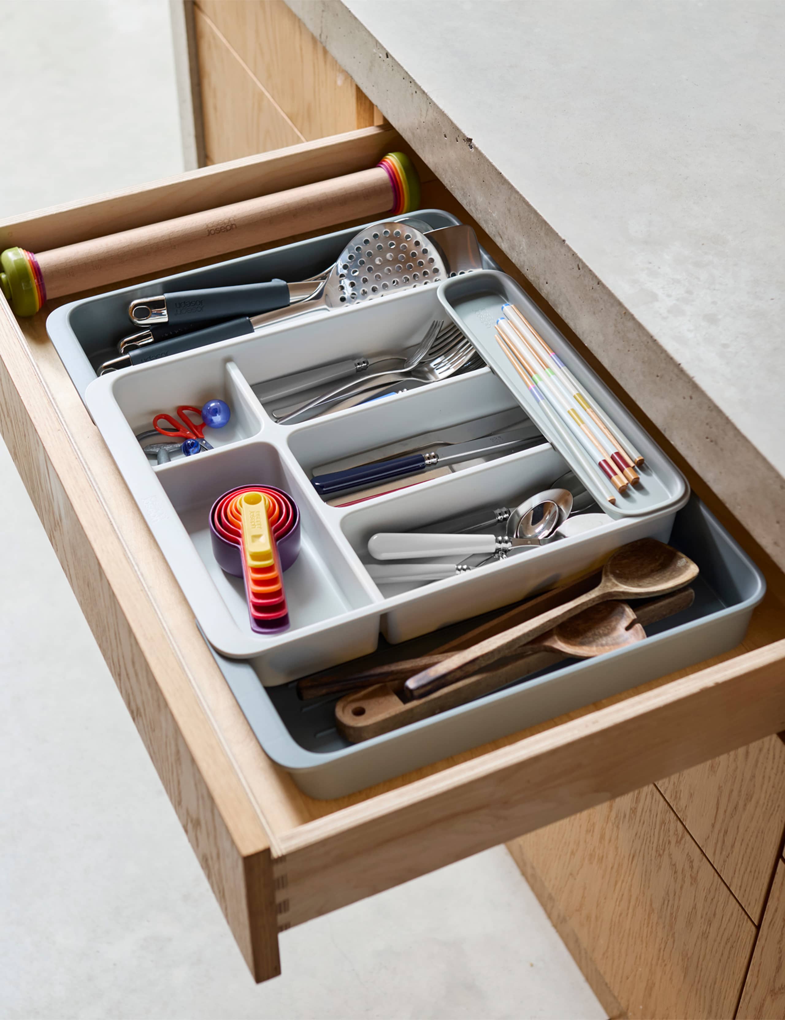 Expanding Cutlery Tray 3 of 6