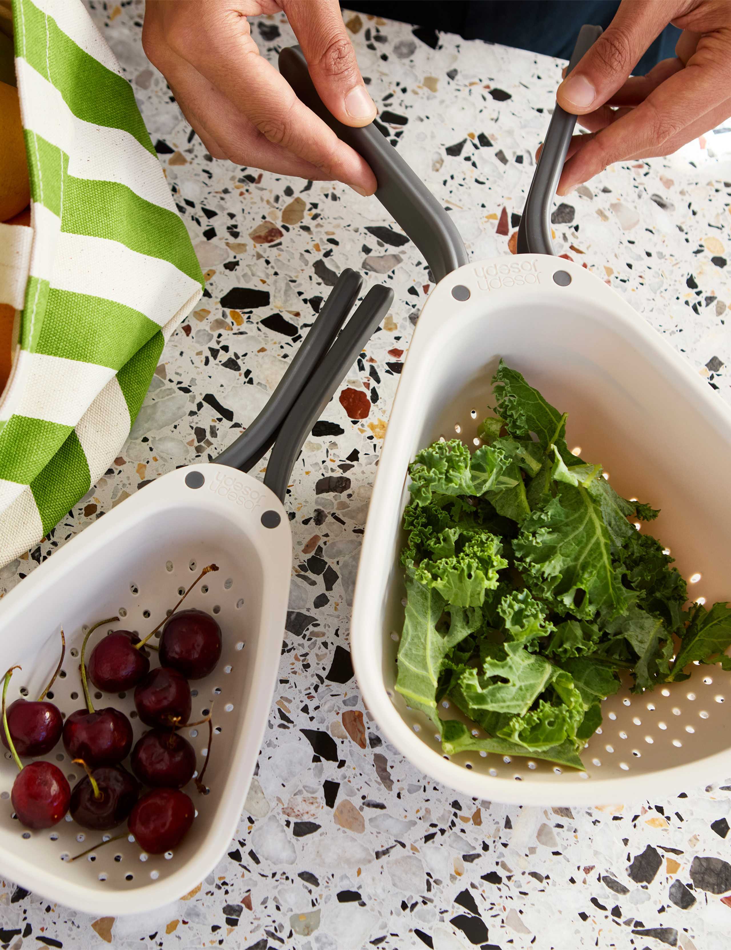 Droplet Colander with Folding Handles 3 of 5