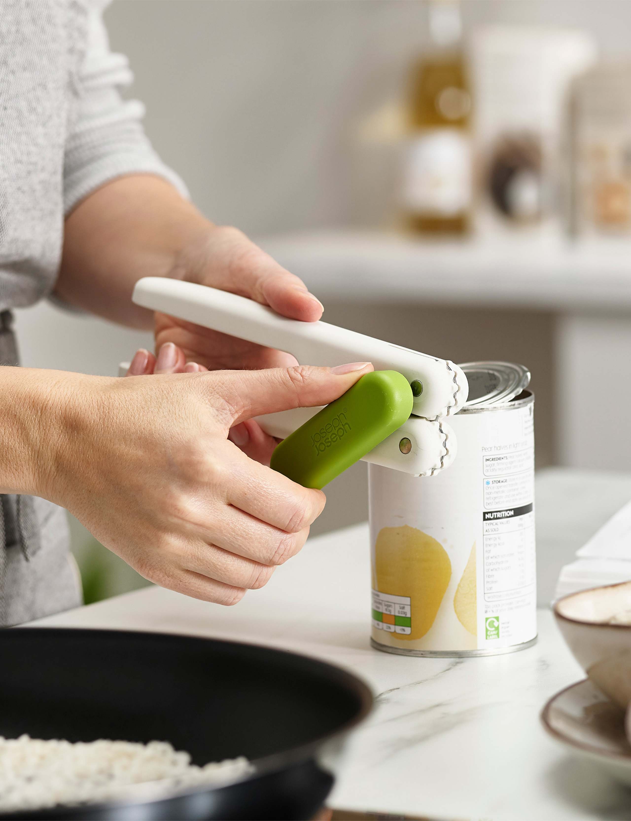 Pivot 3-in-1 Can Opener 3 of 5