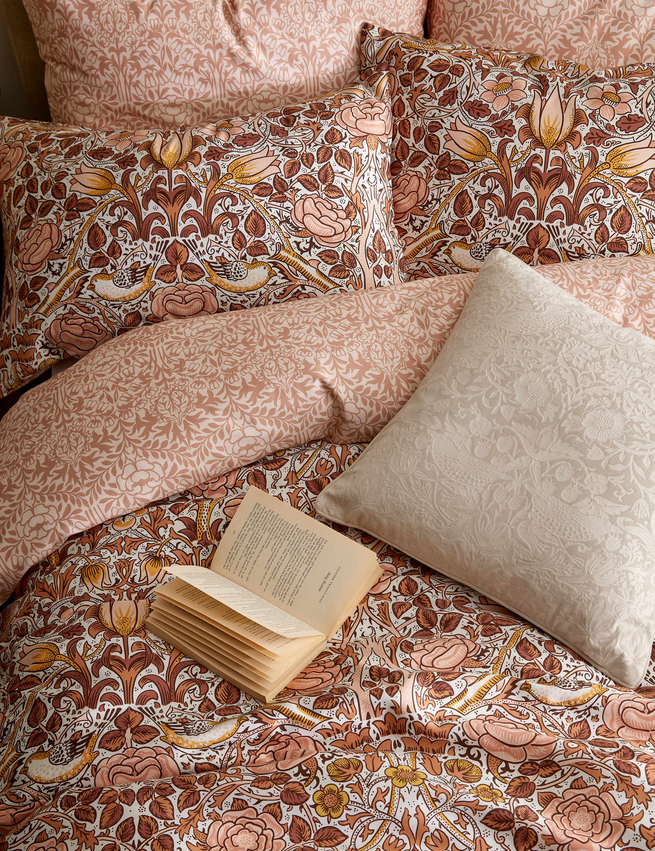 Pure Cotton Sateen Rose Bedding Set 4 of 8