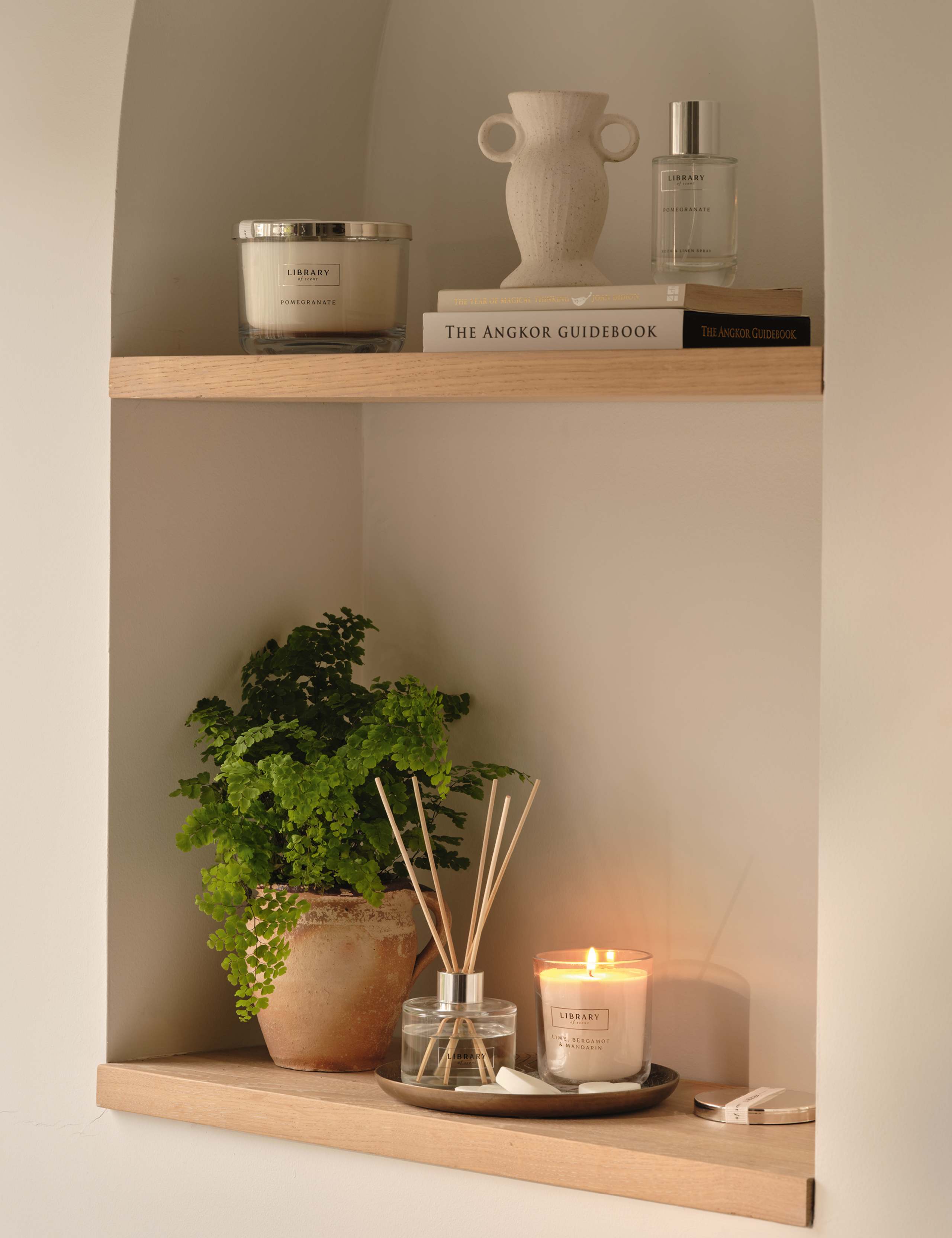 White Rose & Oud 100ml Diffuser 4 of 4