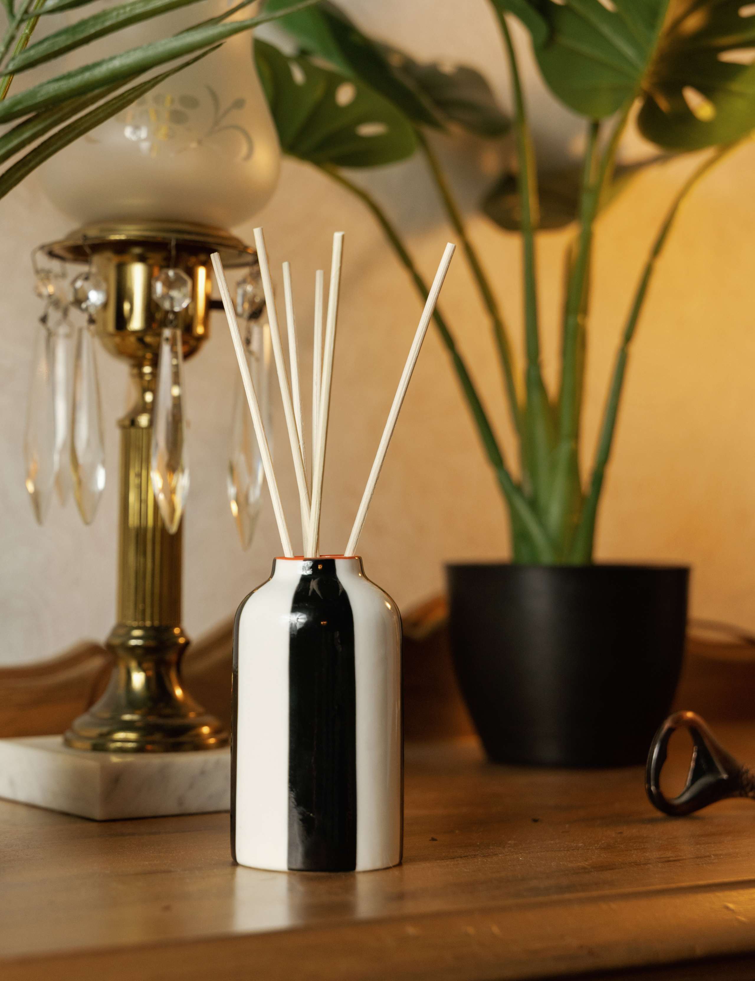 A Dopo Elephant Tobacco Vanilla Ceramic Diffuser 118ml 3 of 4