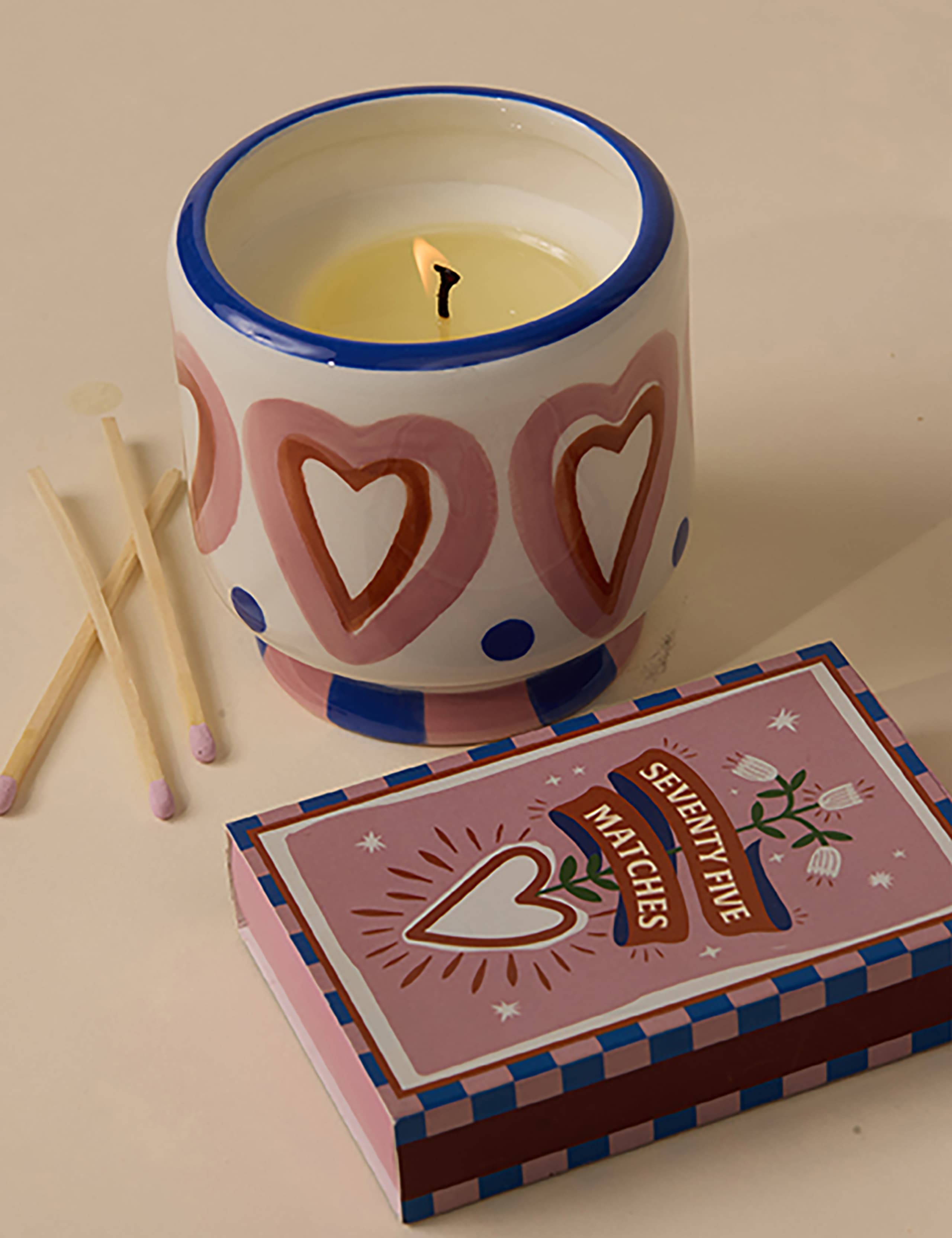 Adopo Hearts Rosewood Vanilla Ceramic Candle 226g 3 of 3
