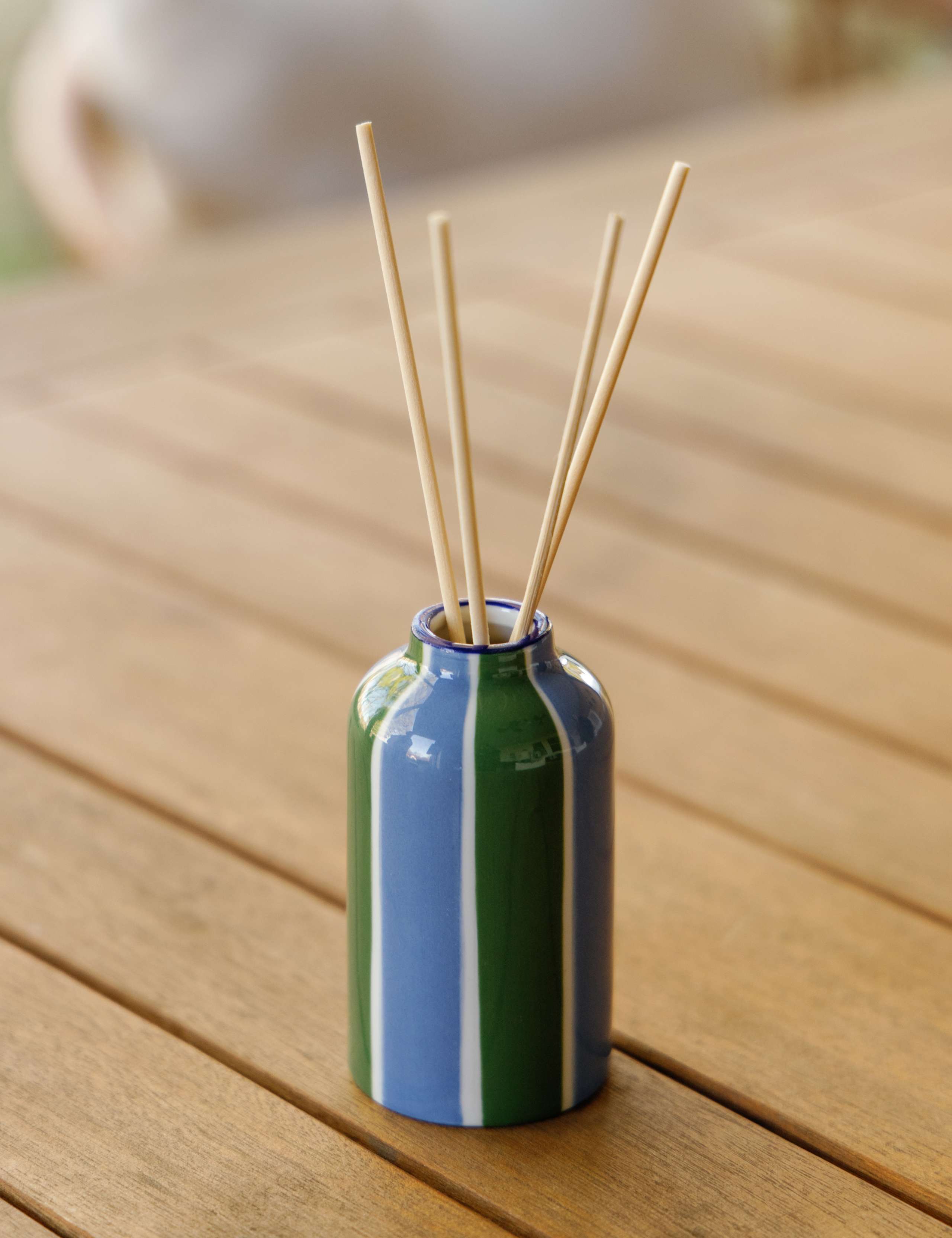 A Dopo Peacock Misted Lime Ceramic Diffuser 118ml 3 of 4