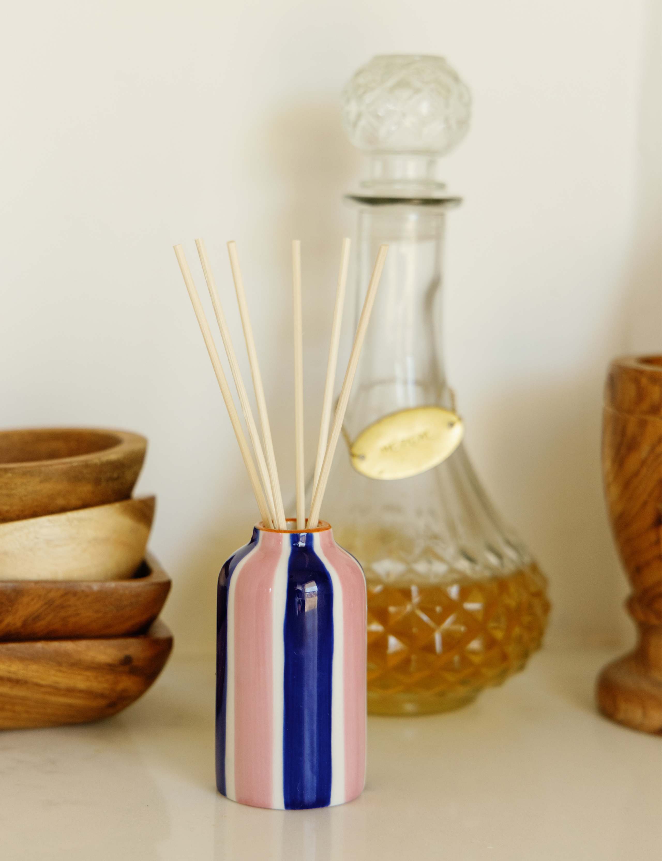 A Dopo Hearts Rosewood Vanilla Ceramic Diffuser 118ml 3 of 4