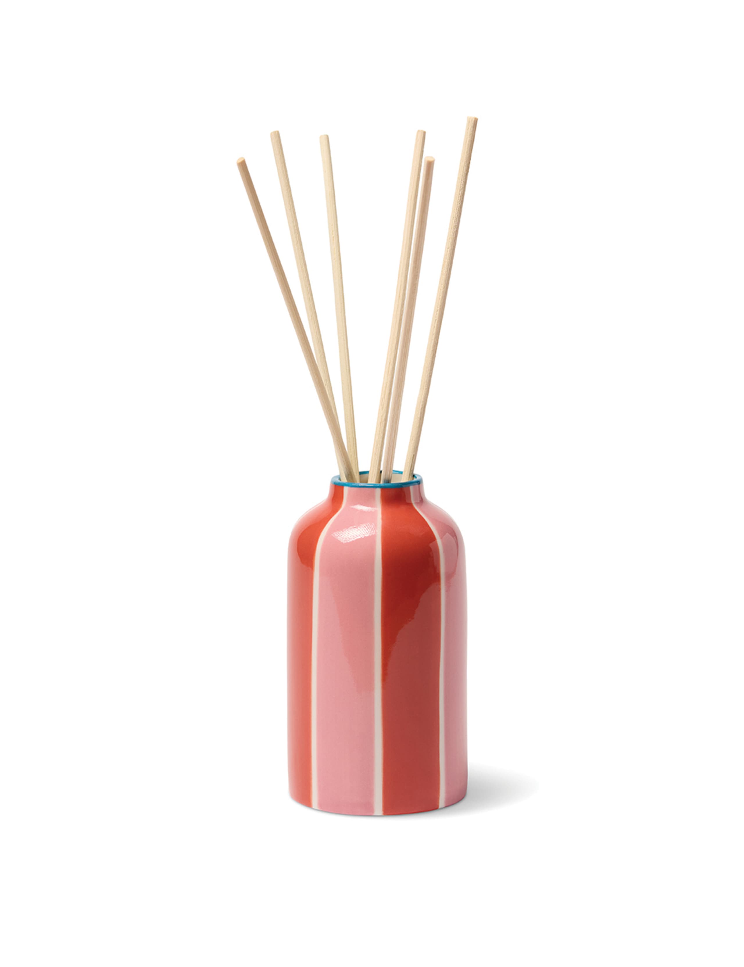 A Dop Koi Fish Sea Salt & Sage Ceramic Diffuser 118ml 2 of 4