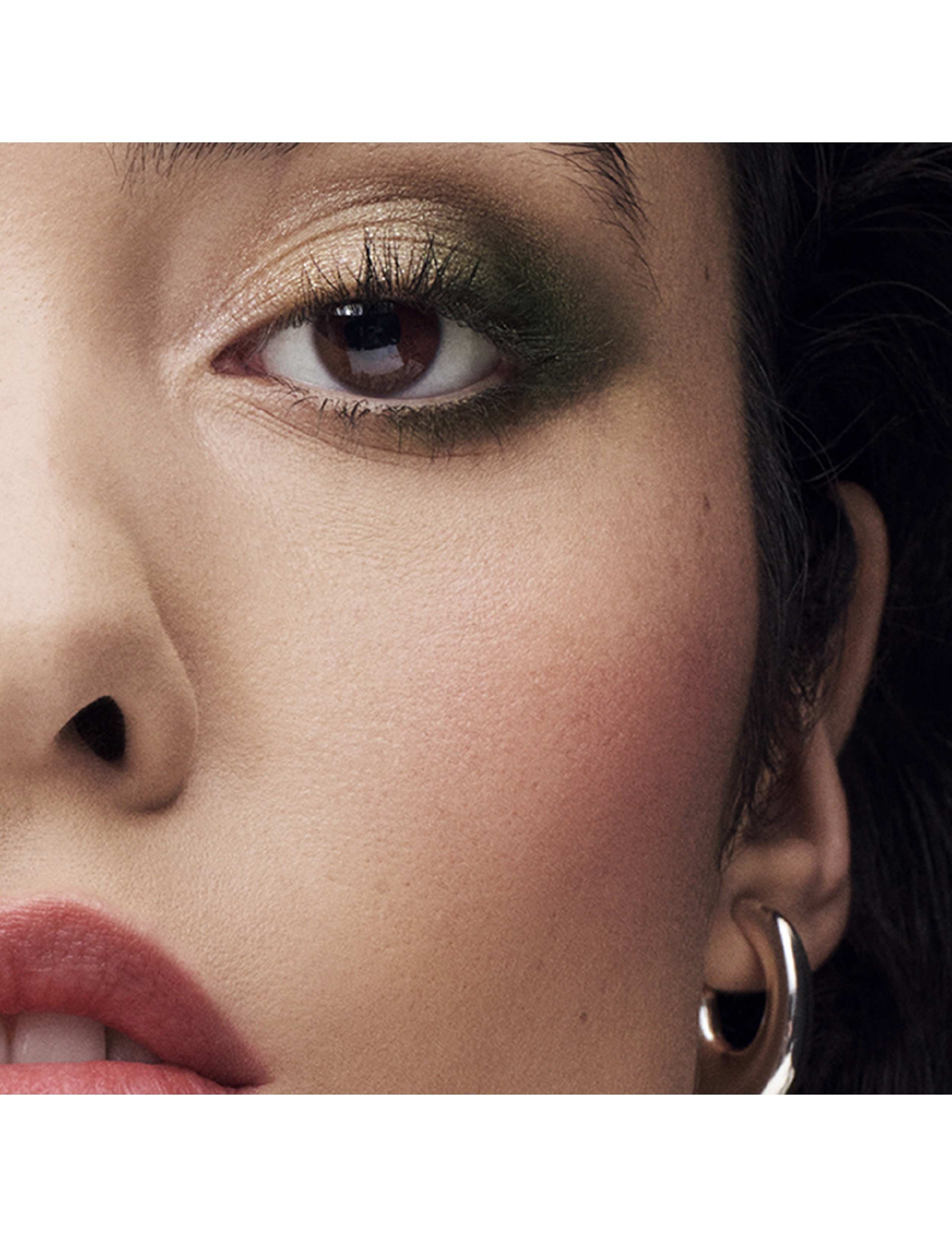 The Sculpting Blush 7g 3 of 4