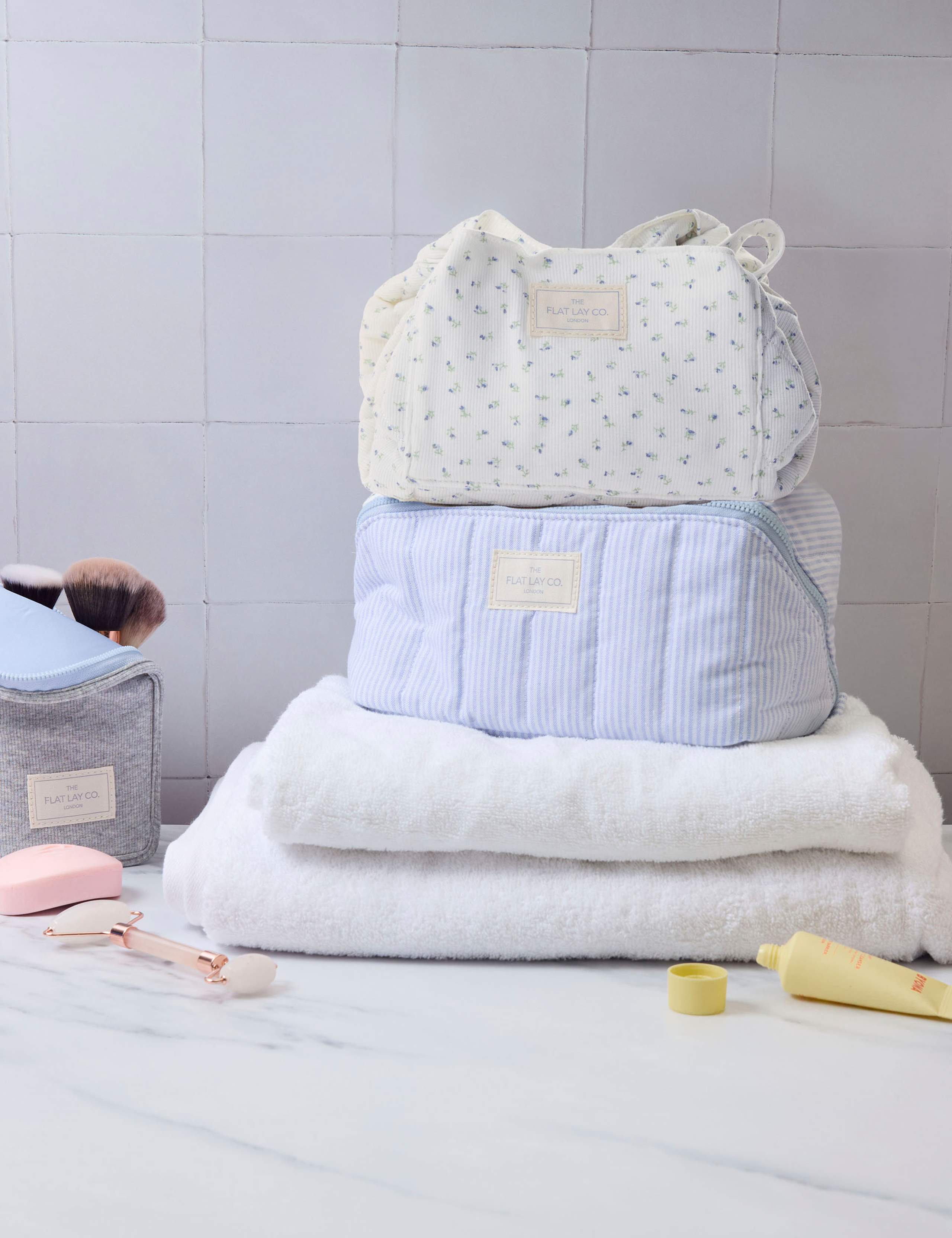 Drawstring Flat Lay Makeup Bag - Cozy Cotton Ditsy Floral 7 of 8