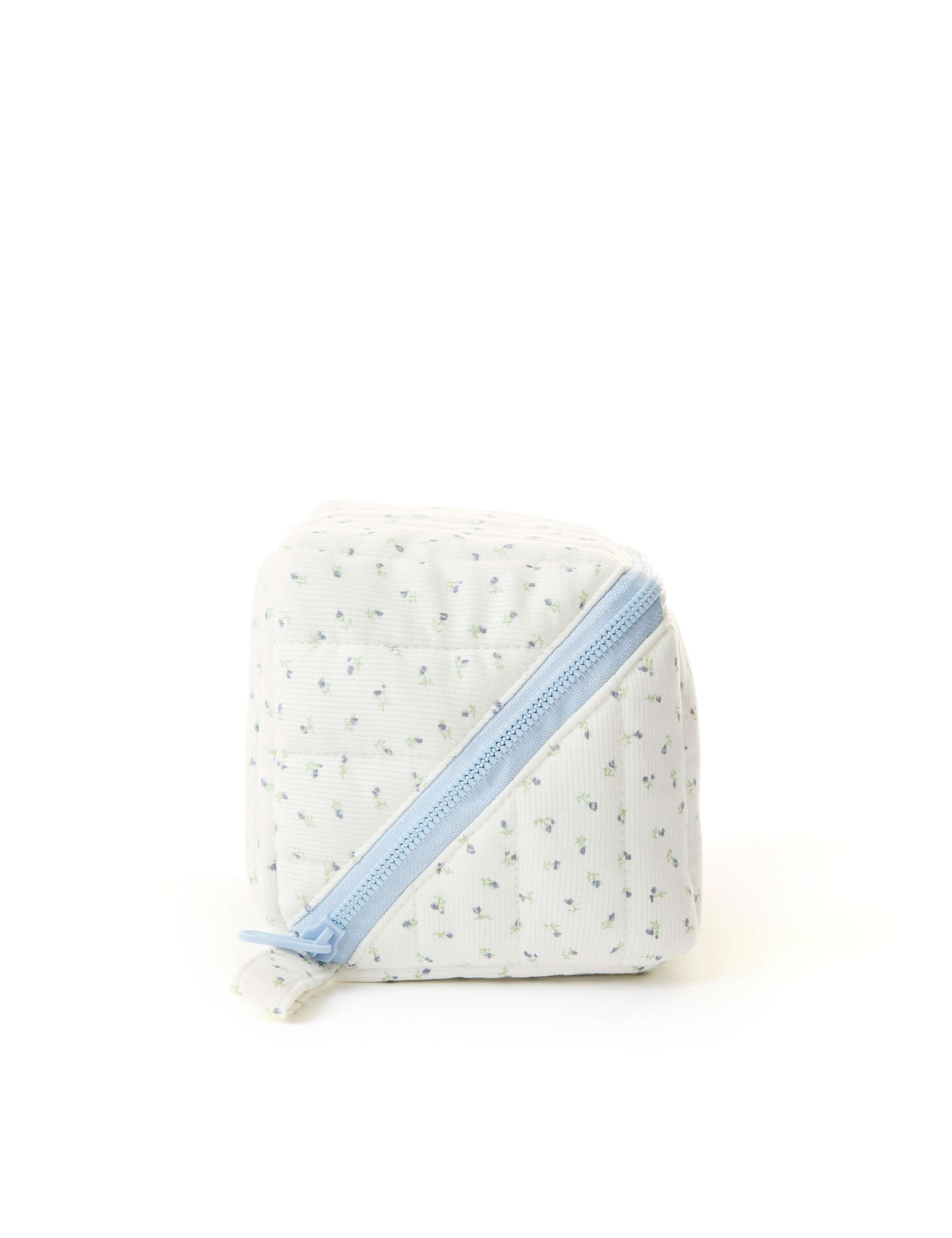 Marshmallow Flat Lay Makeup Box Bag - Cozy Cotton Ditsy Floral 5 of 10