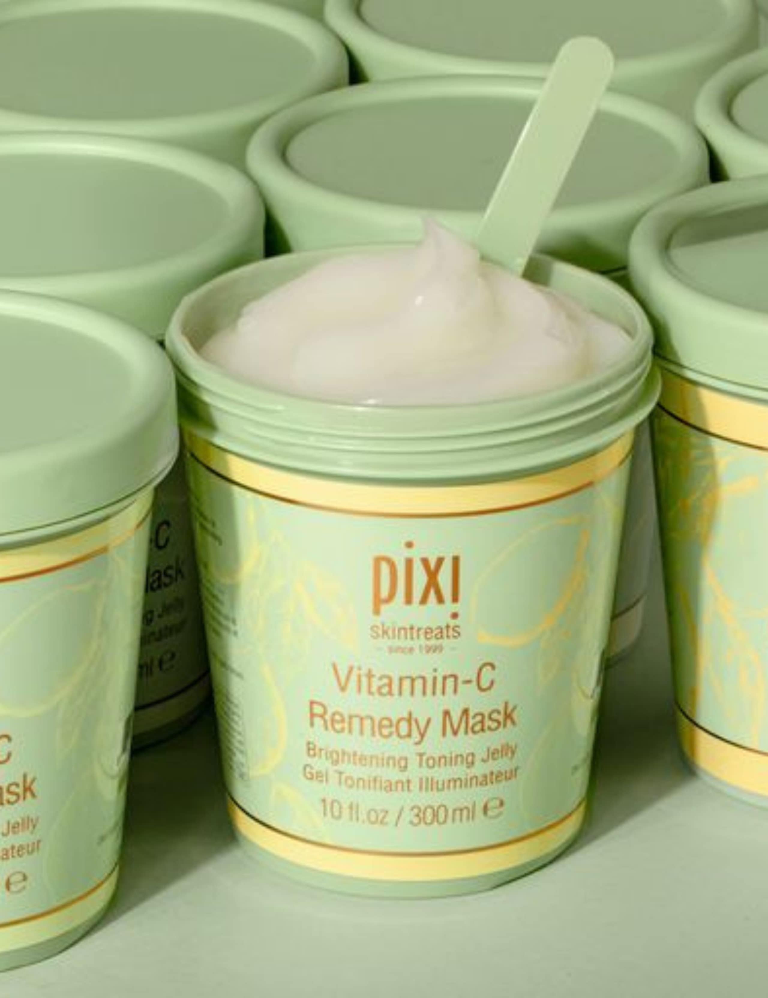Vitamin-C Remedy Mask 4 of 4