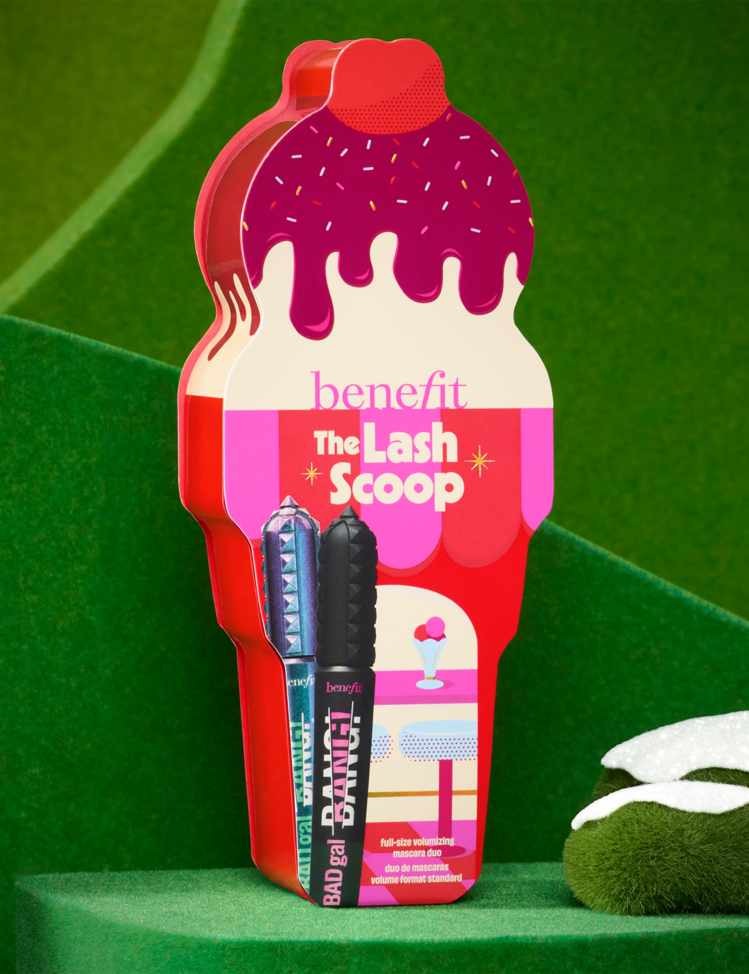 The Lash Scoop, Badgal BANG Waterproof Mascara Duo Gift Set 8 of 8