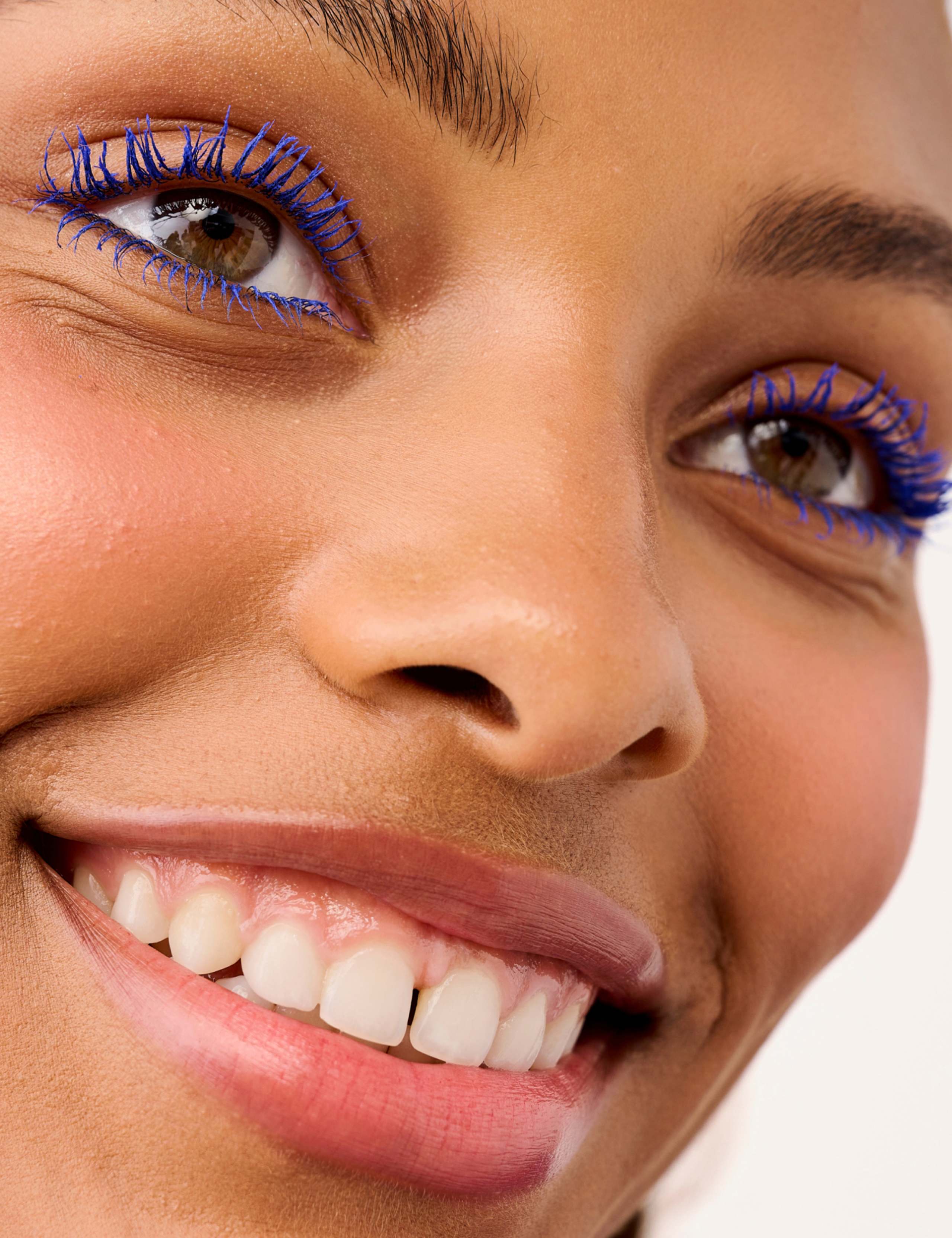 BADgal BANG! Volumising Mascara Power Blue 8.5g 5 of 7