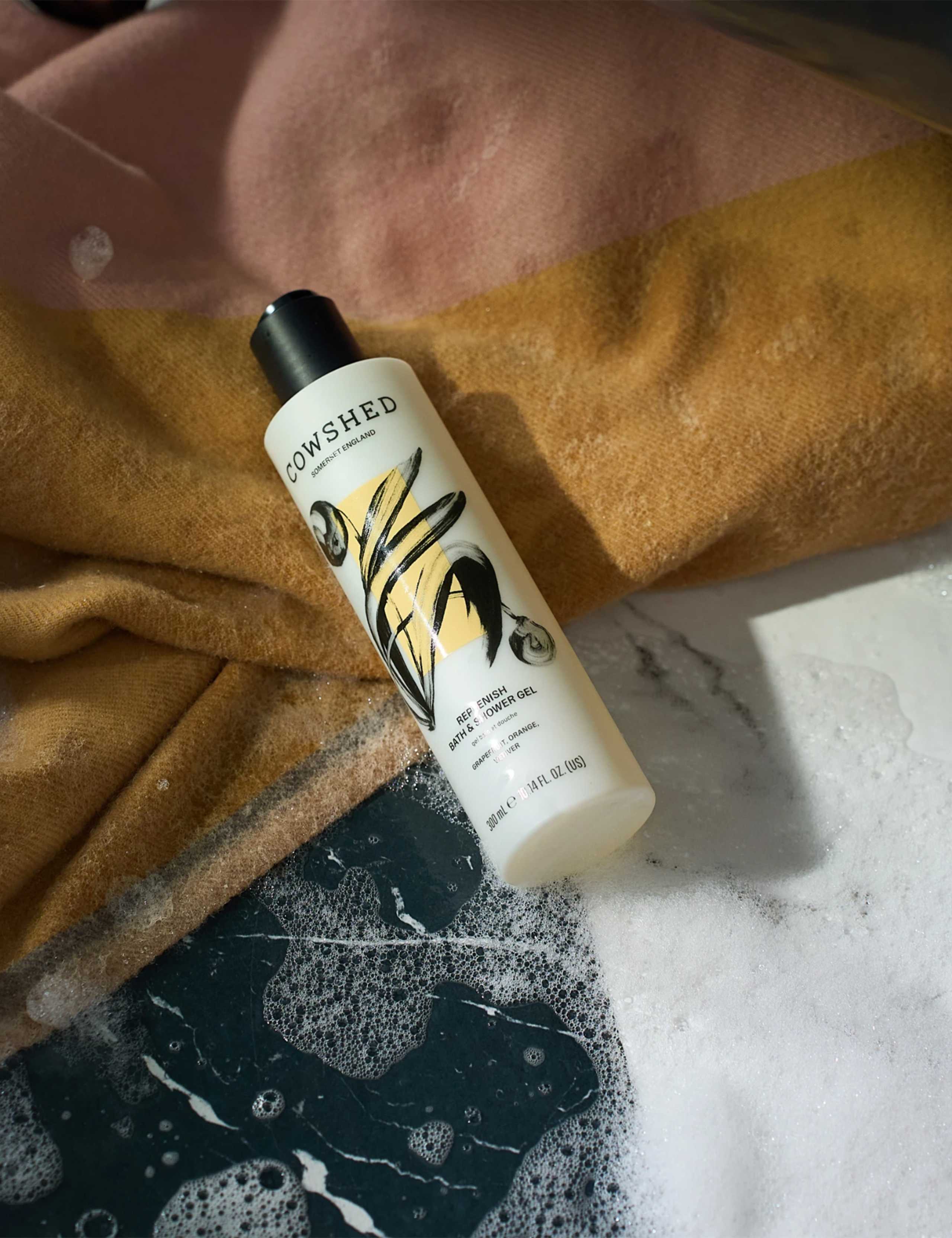 Replenish Bath and Shower Gel 300ml 4 of 5