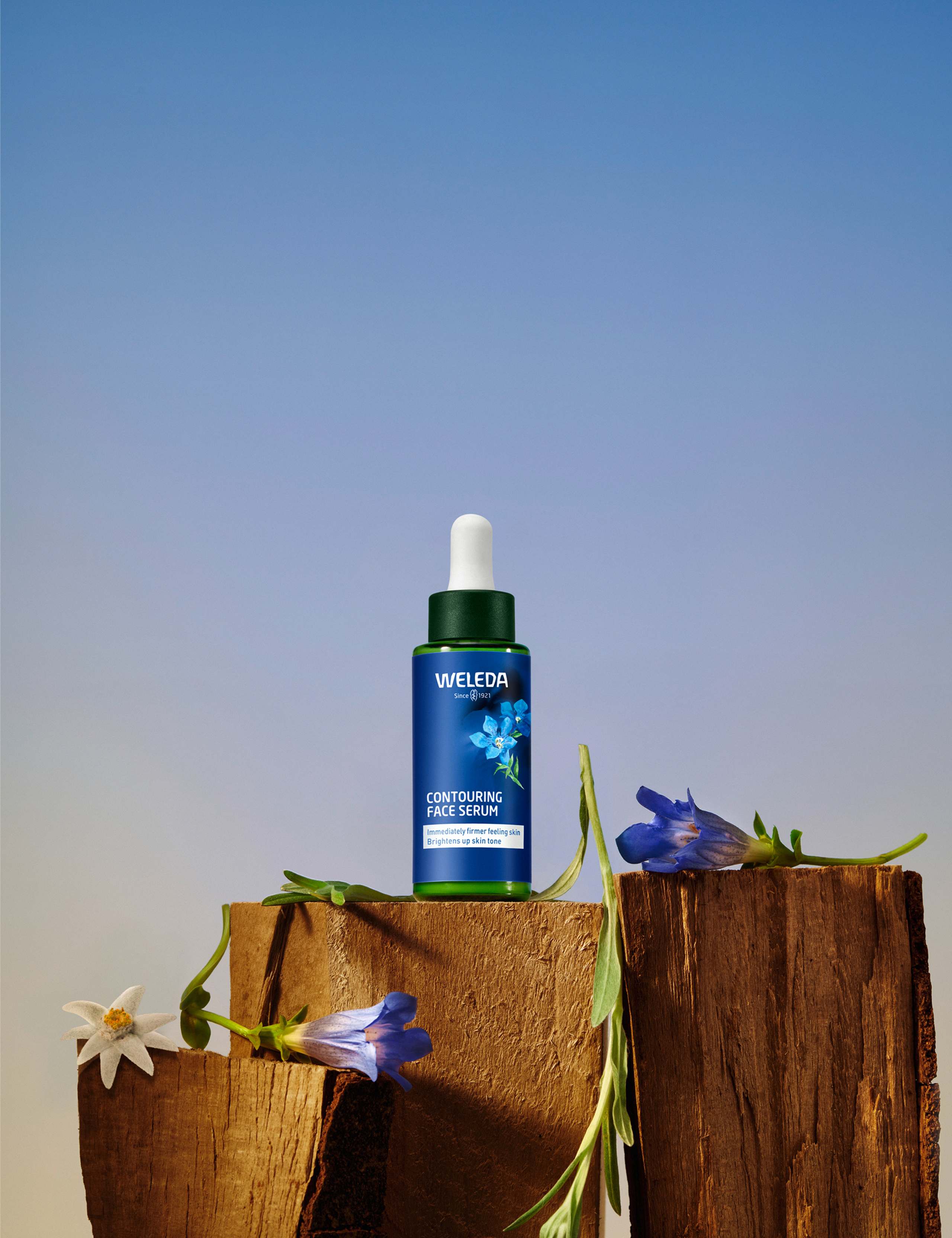 Blue Gentian & Edelweiss Contouring Face Serum 30ml 3 of 4