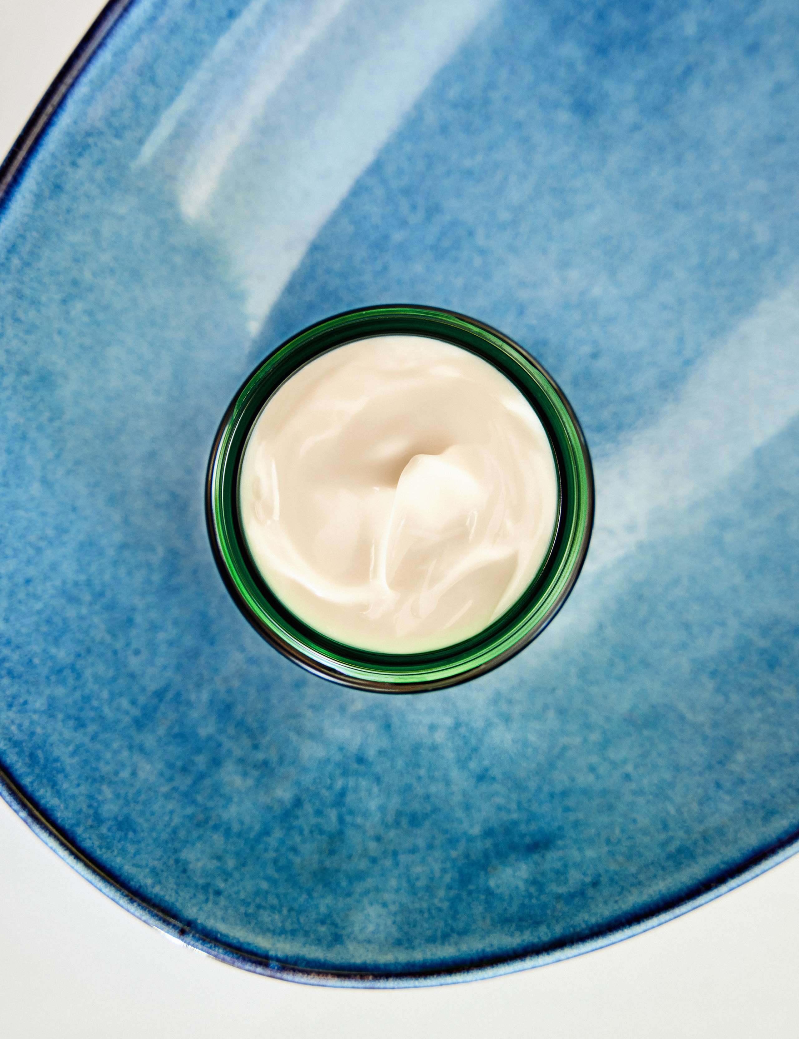 Blue Gentian & Edelweiss Contouring Night Balm 40ml 3 of 5