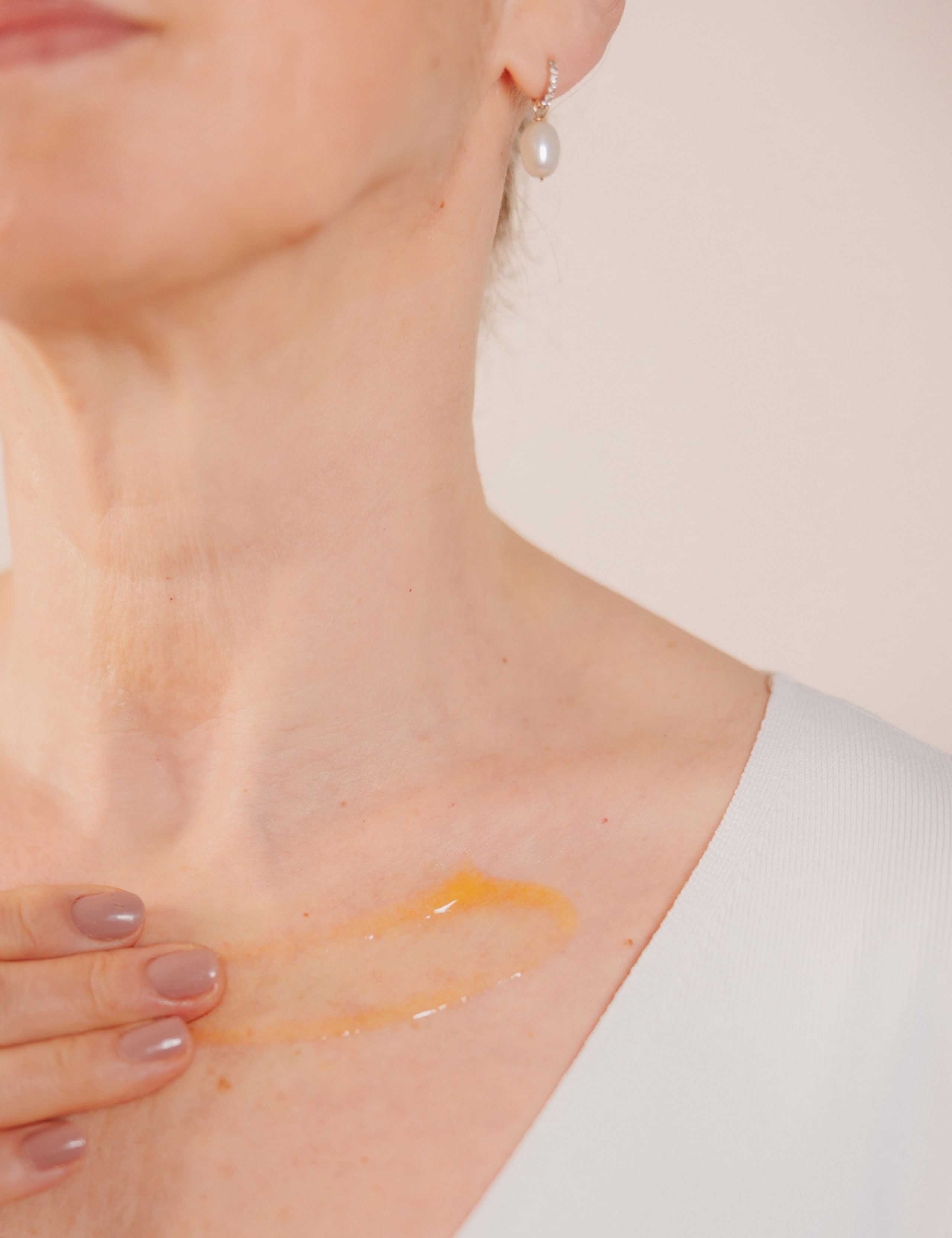 DAILY LIFT Neck & Chest Firming Serum 50ml 7 of 9