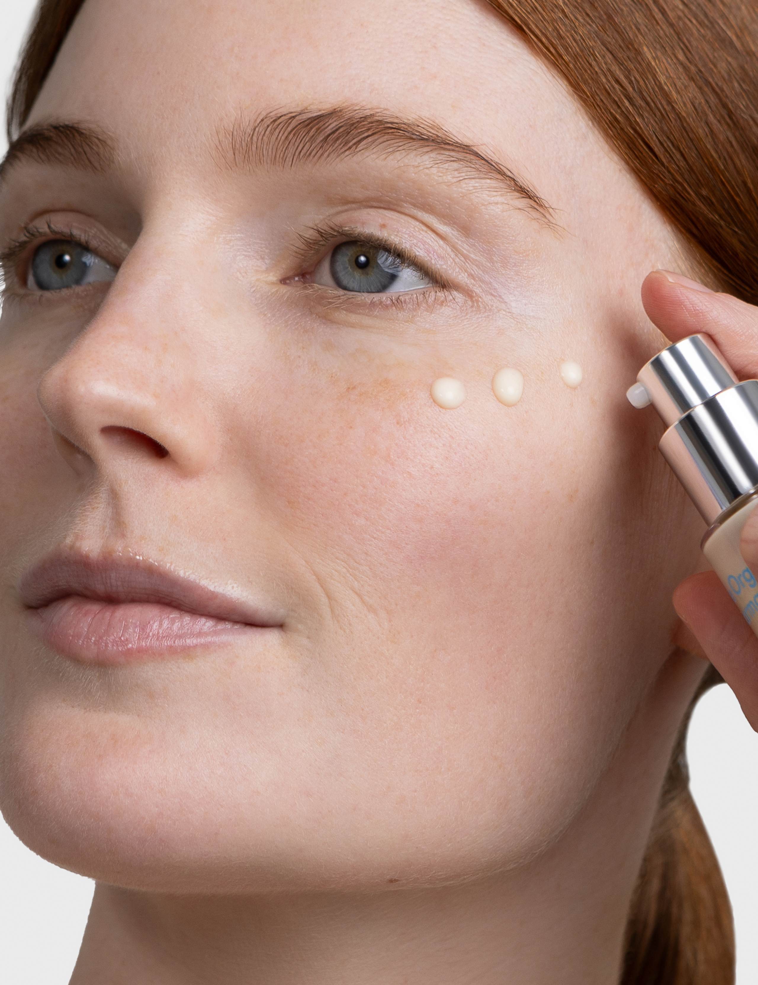 Brightening Plus Serum 35ml 3 of 4