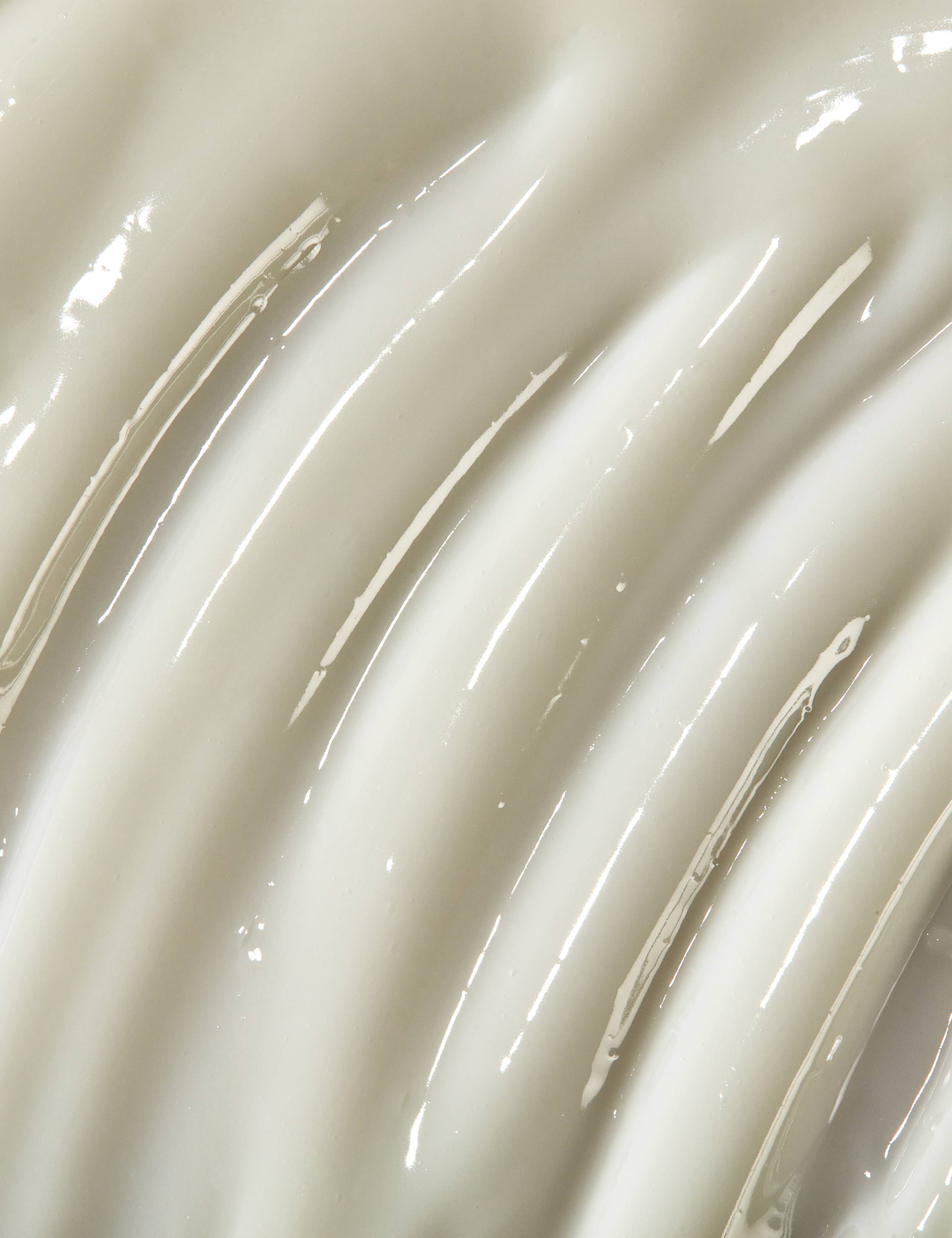 24-Hour Replenishing Eye Moisturiser 15ml 2 of 3