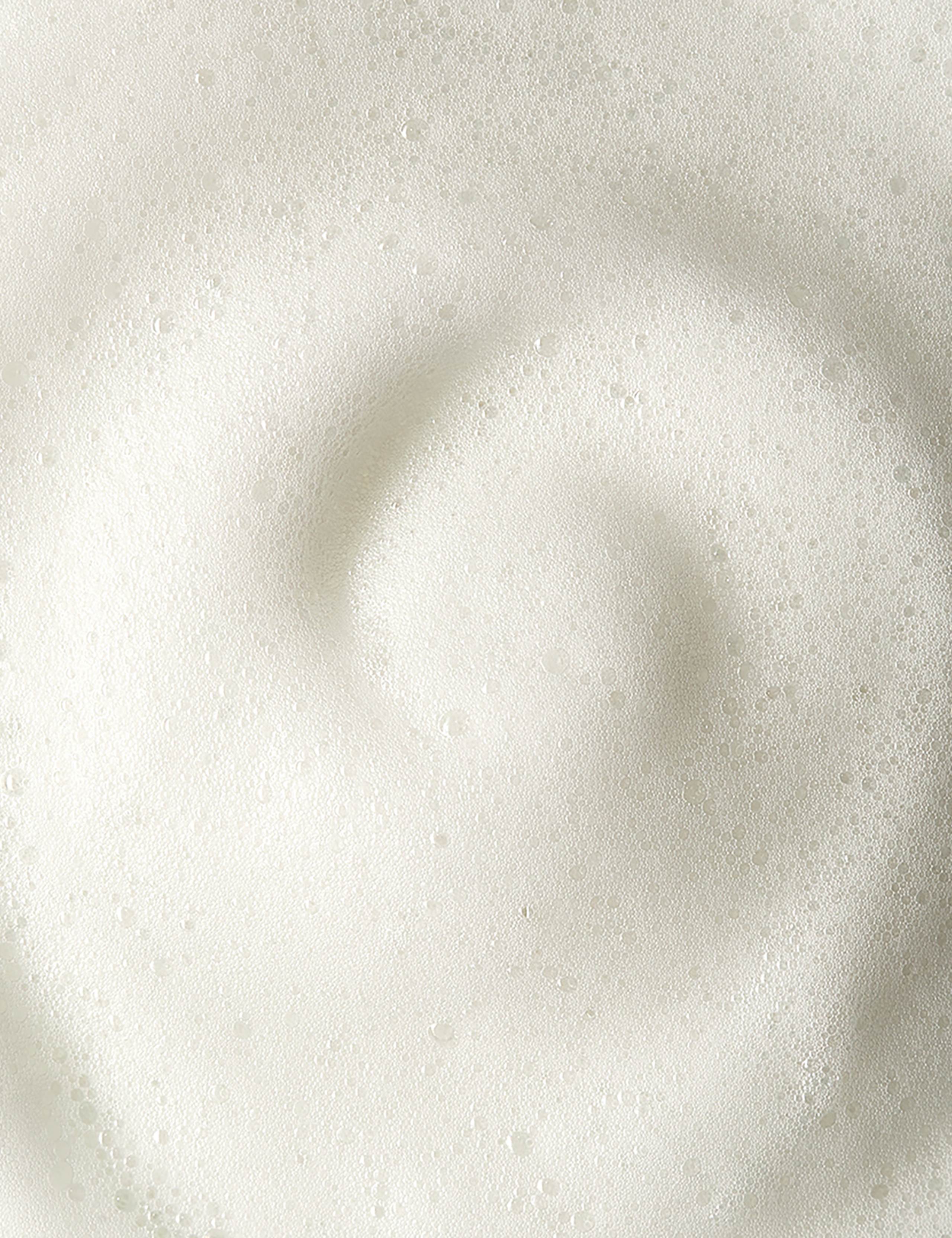 Invigorating Facewash 2 of 4