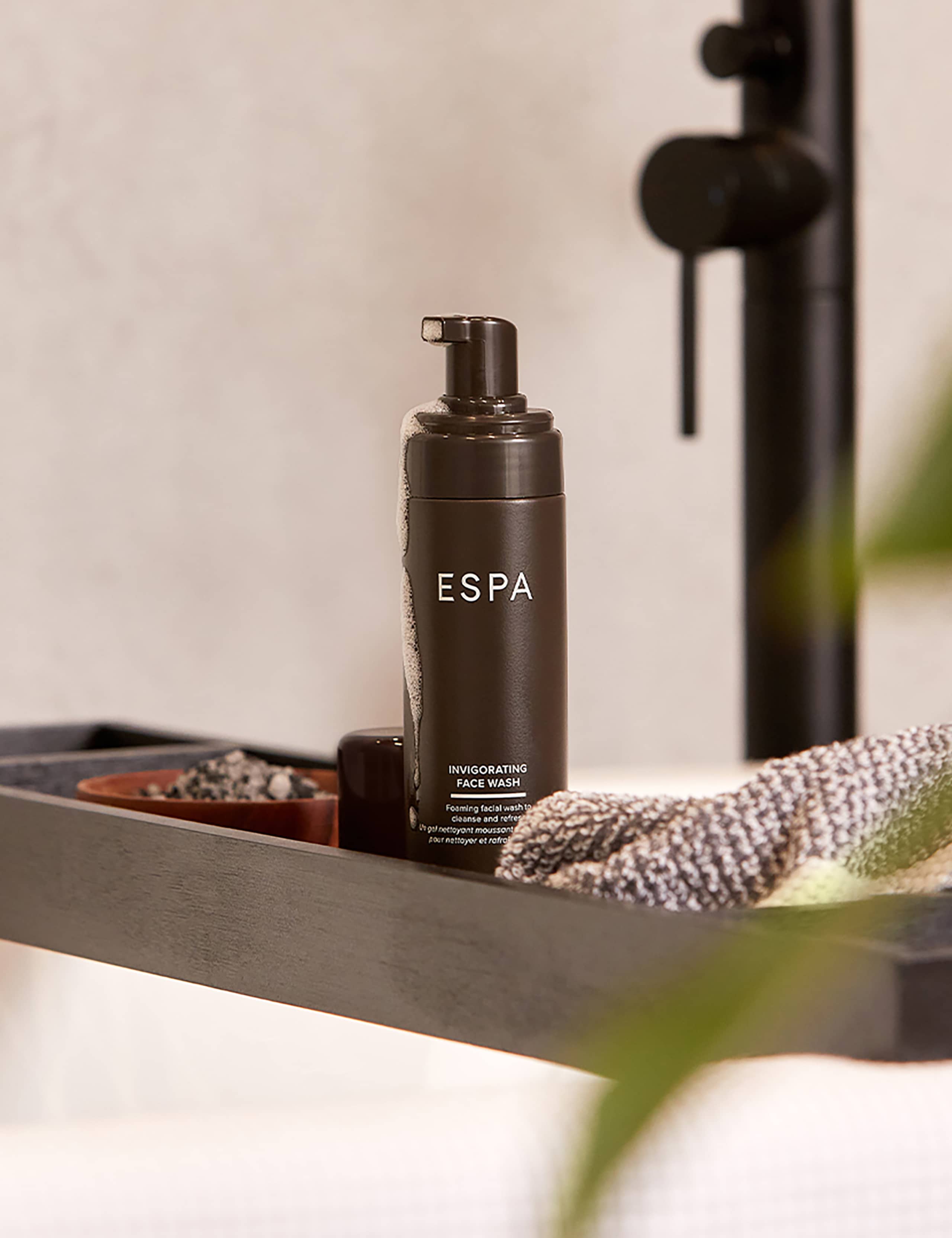 Invigorating Facewash 4 of 4