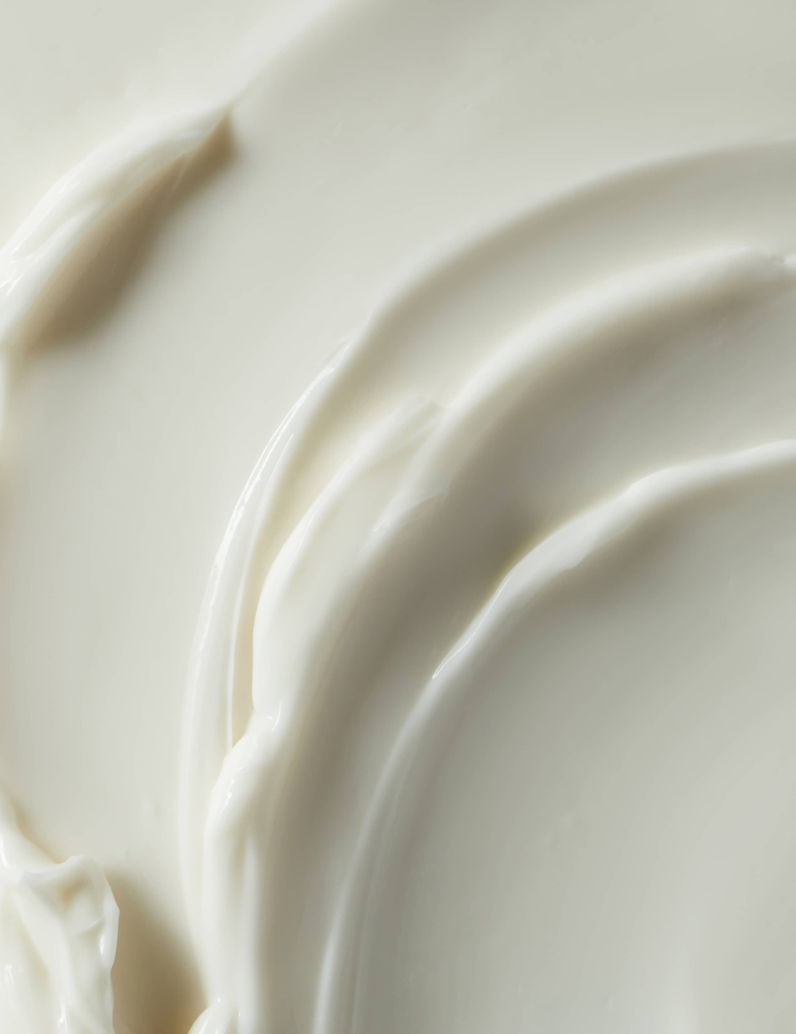 Tri-Active™ Regenerating Smooth & Firm Body Butter 180ml 2 of 4