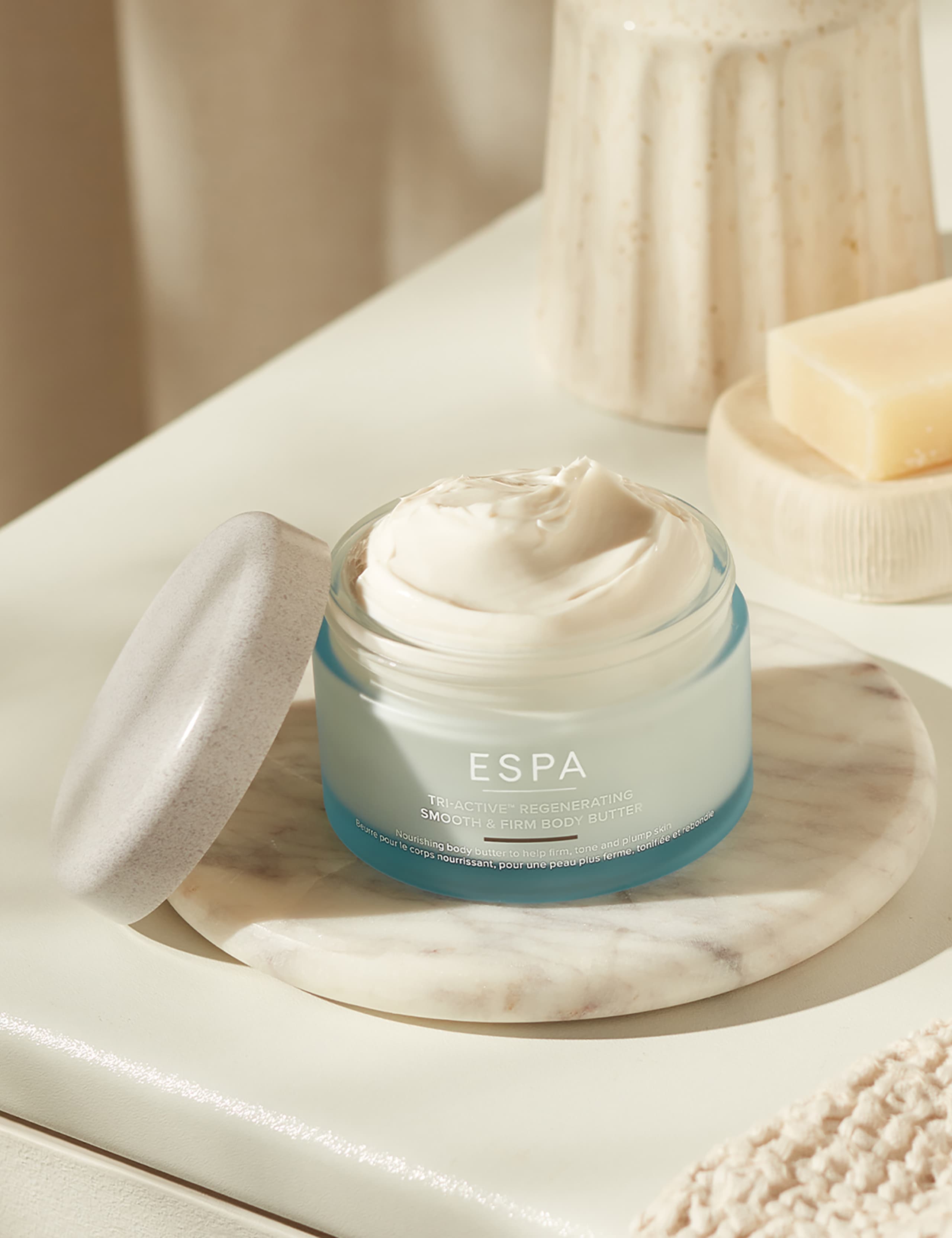 Tri-Active™ Regenerating Smooth & Firm Body Butter 180ml 4 of 4