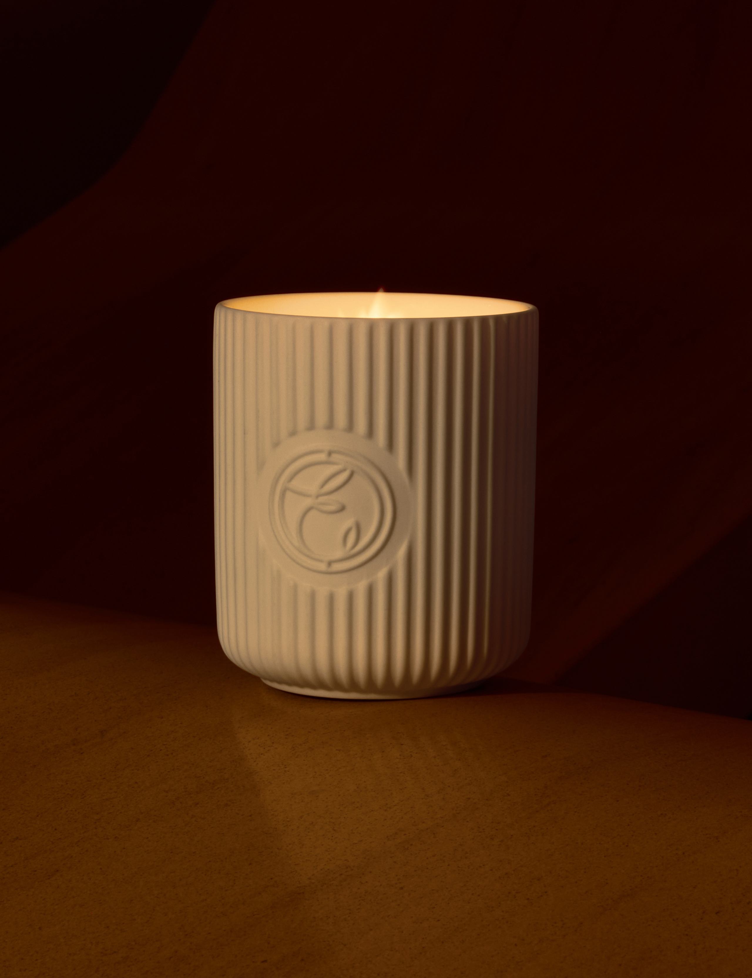 Bergamot & Jasmine Candle 240g 2 of 4