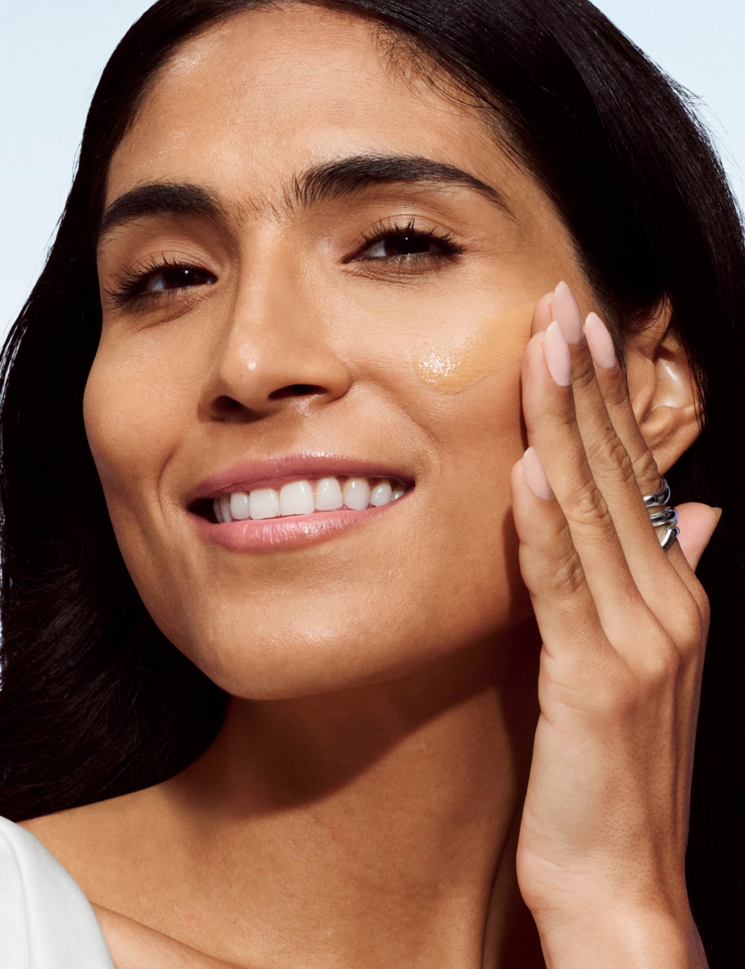 Even Better Clinical™ Vitamin Makeup SPF 50 30ml 8 of 10