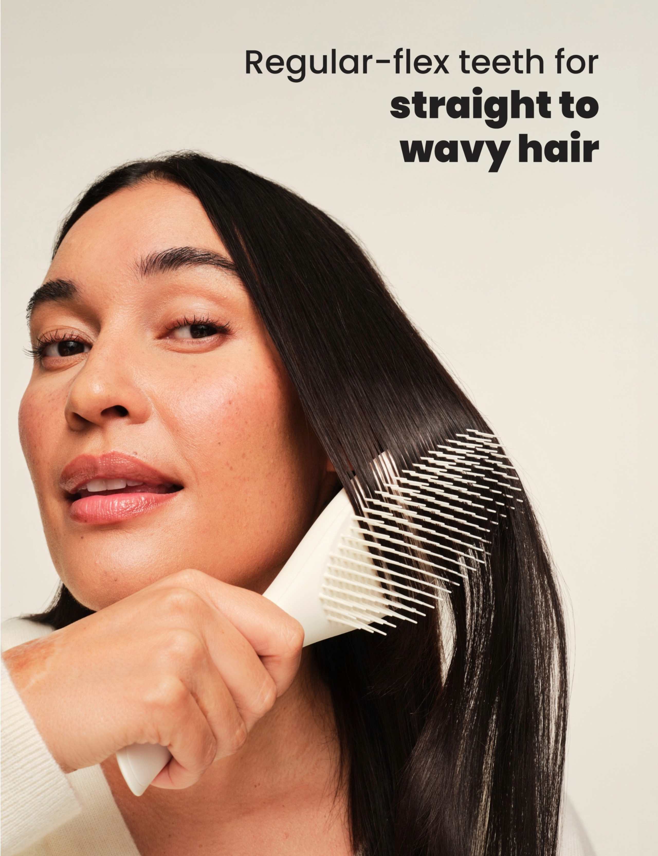 The Ultimate Detangler Matte 3 of 7