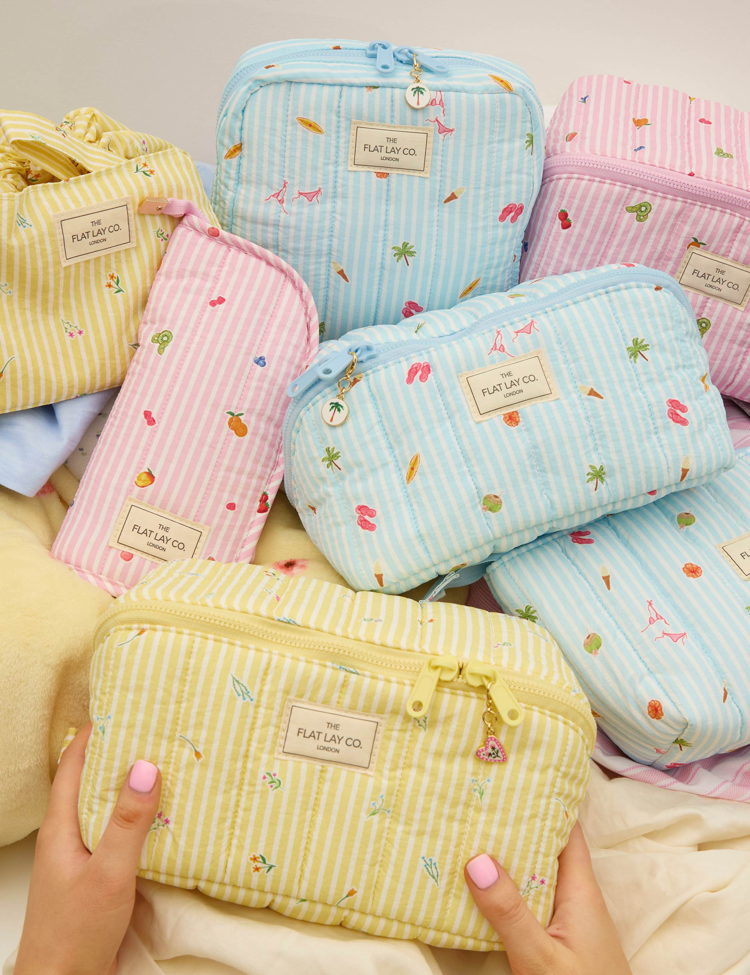 Marshmallow Makeup Box Bag 9 of 9