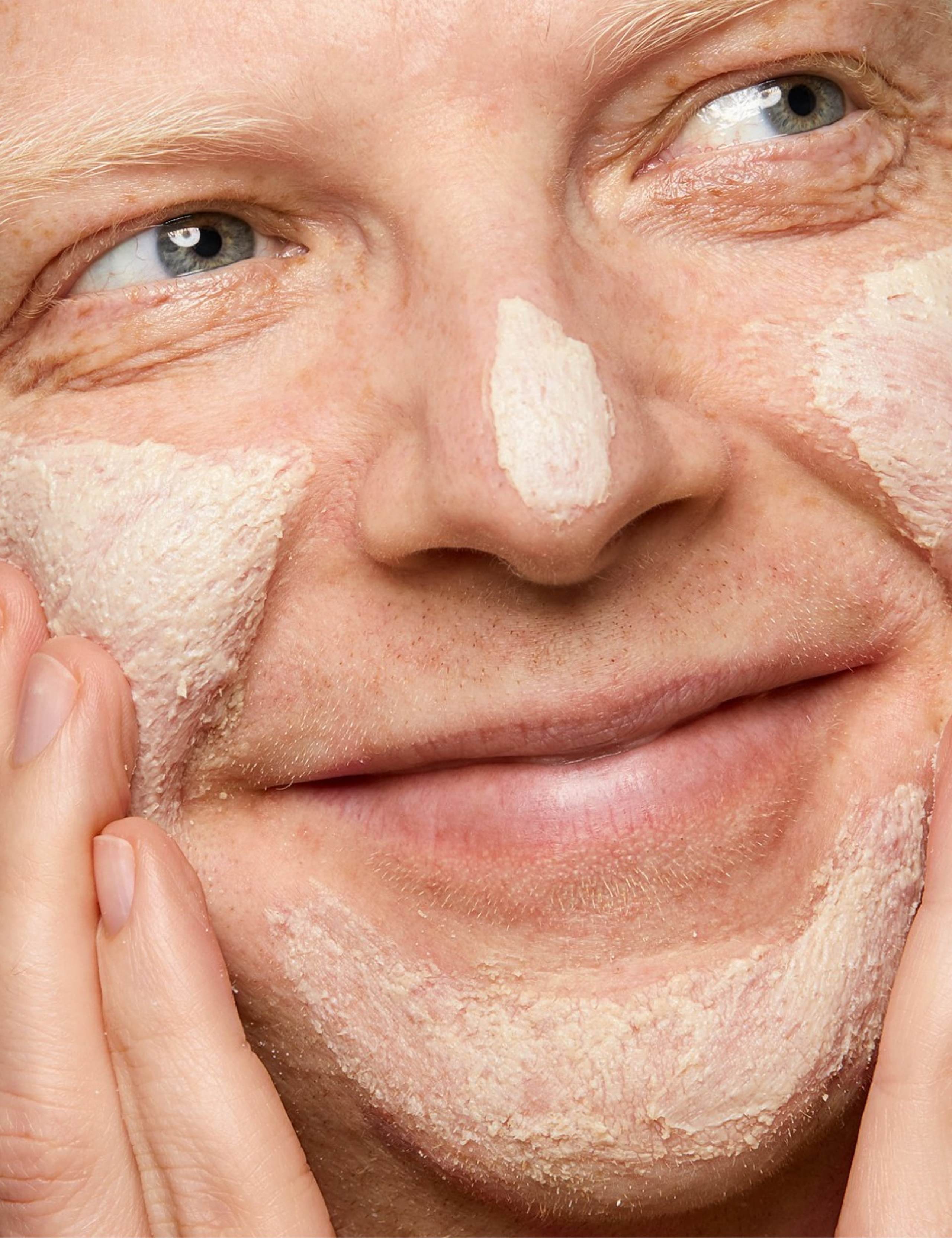 Clinique For Men™ The Age Defense System 5 of 6