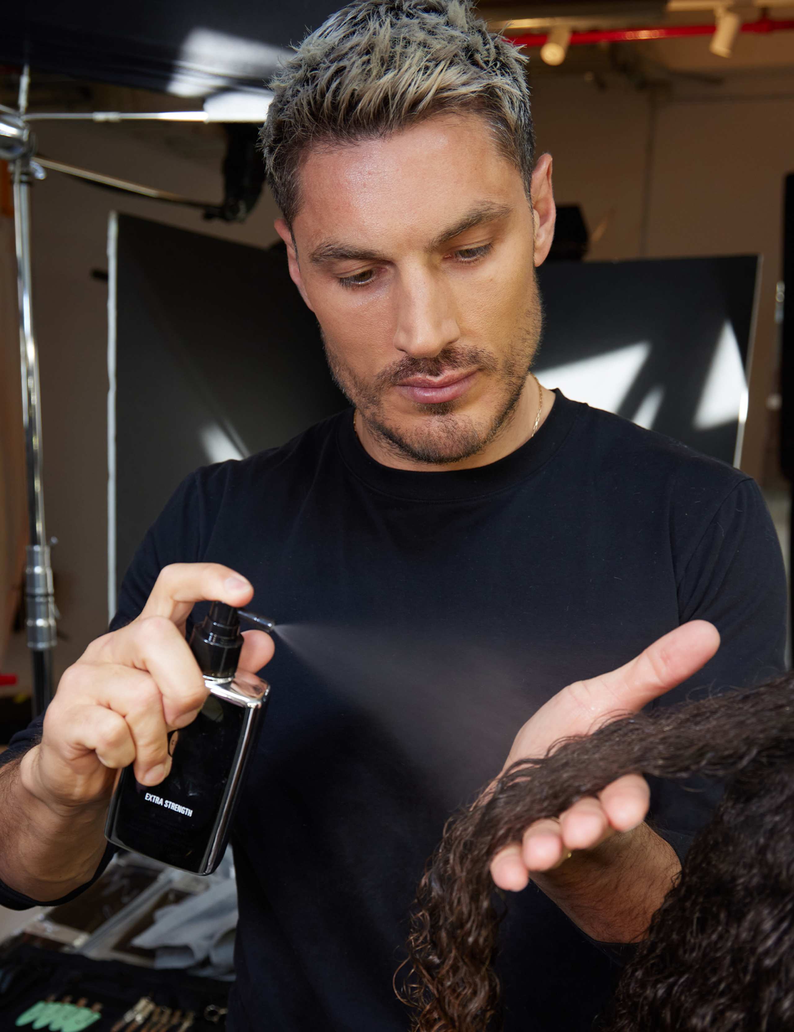 Color Wow Supersize Extra Strength Dream Coat 500ml 3 of 3