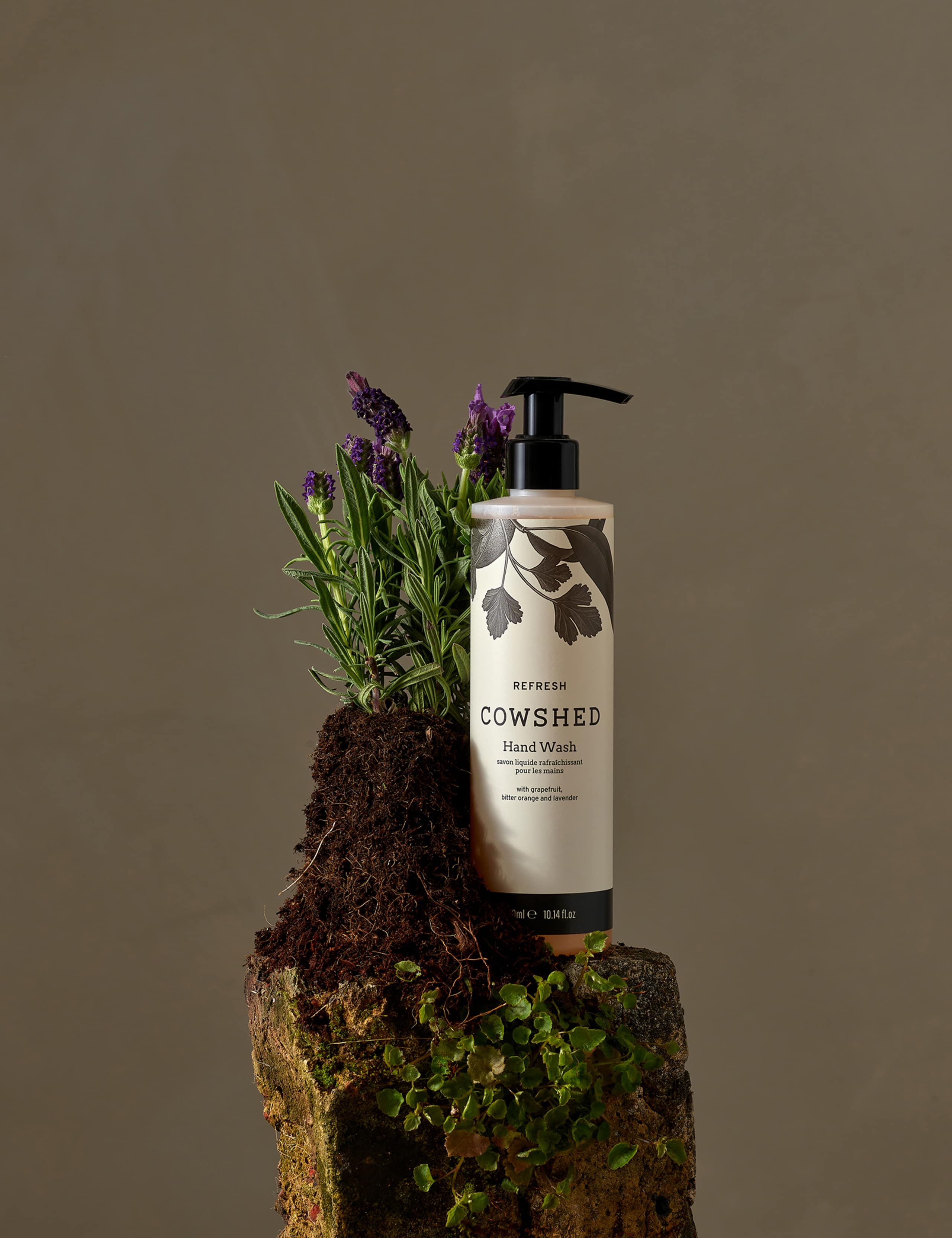 Refresh Hand Wash 300ml 2 of 5