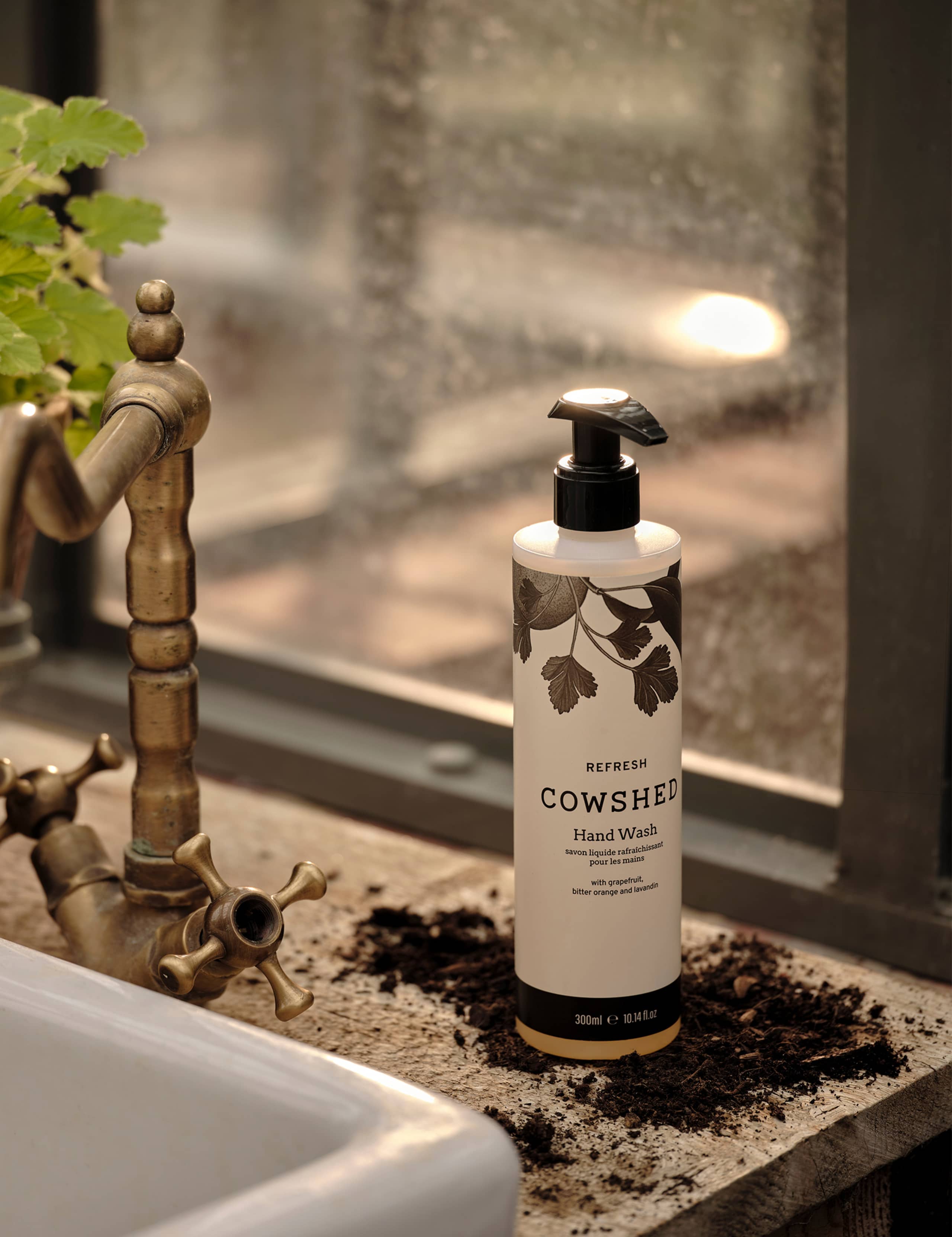 Cowshed Refresh Hand Wash 300ml 3 of 5