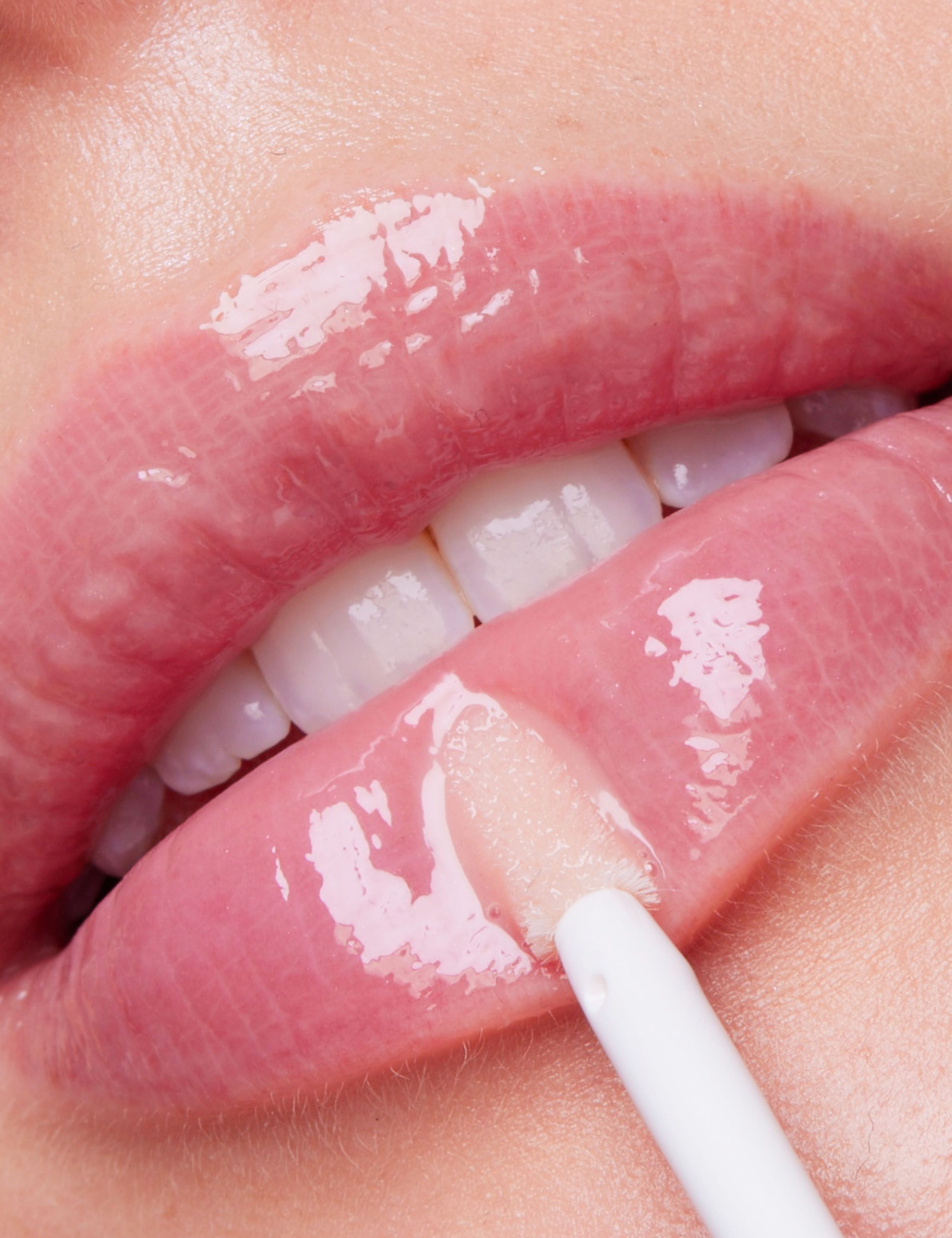 Very Rose Plumping Lip Serum 8ml 6 of 7