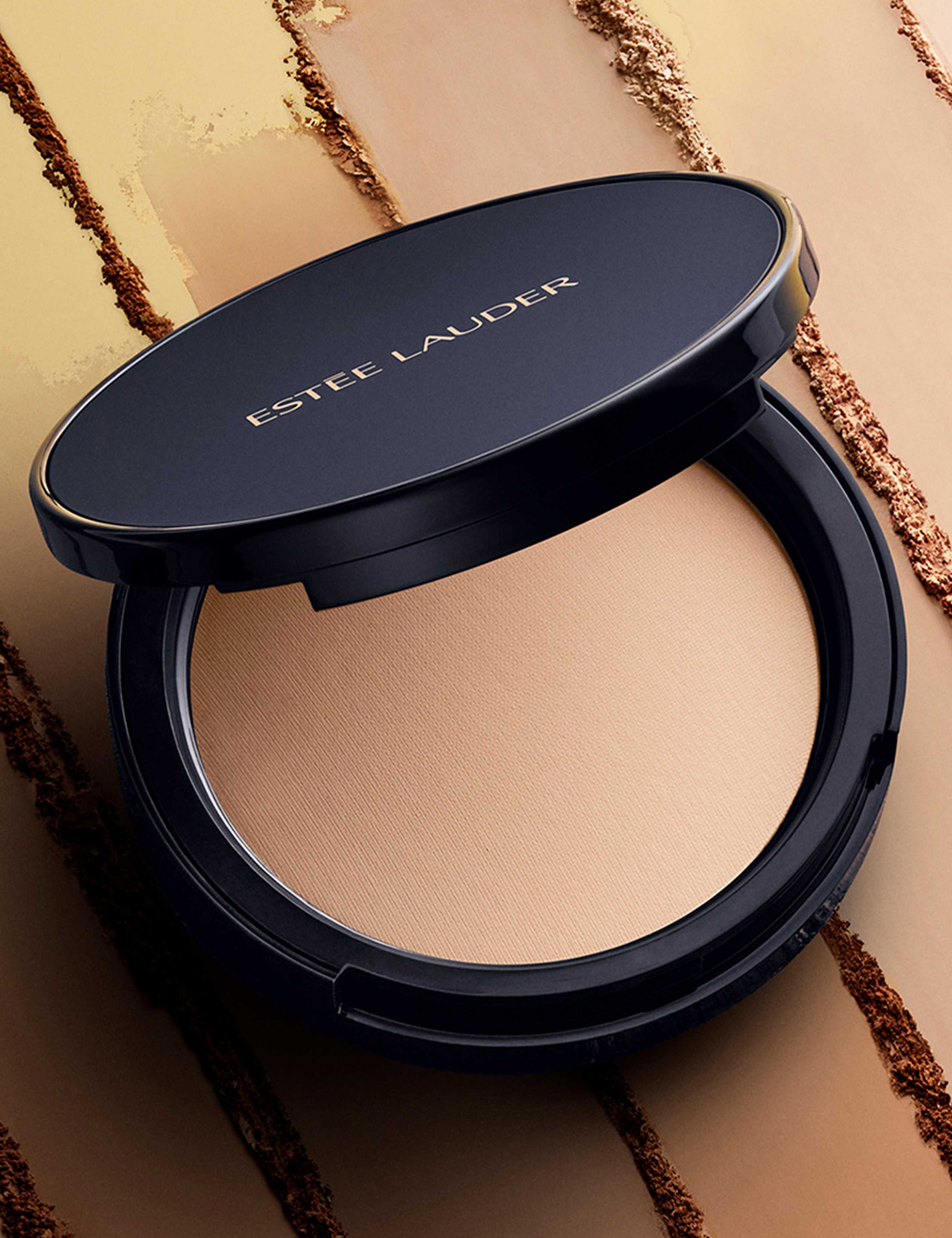 Double Wear Stay-in-Place Matte Setting Powder Veil 7 of 8