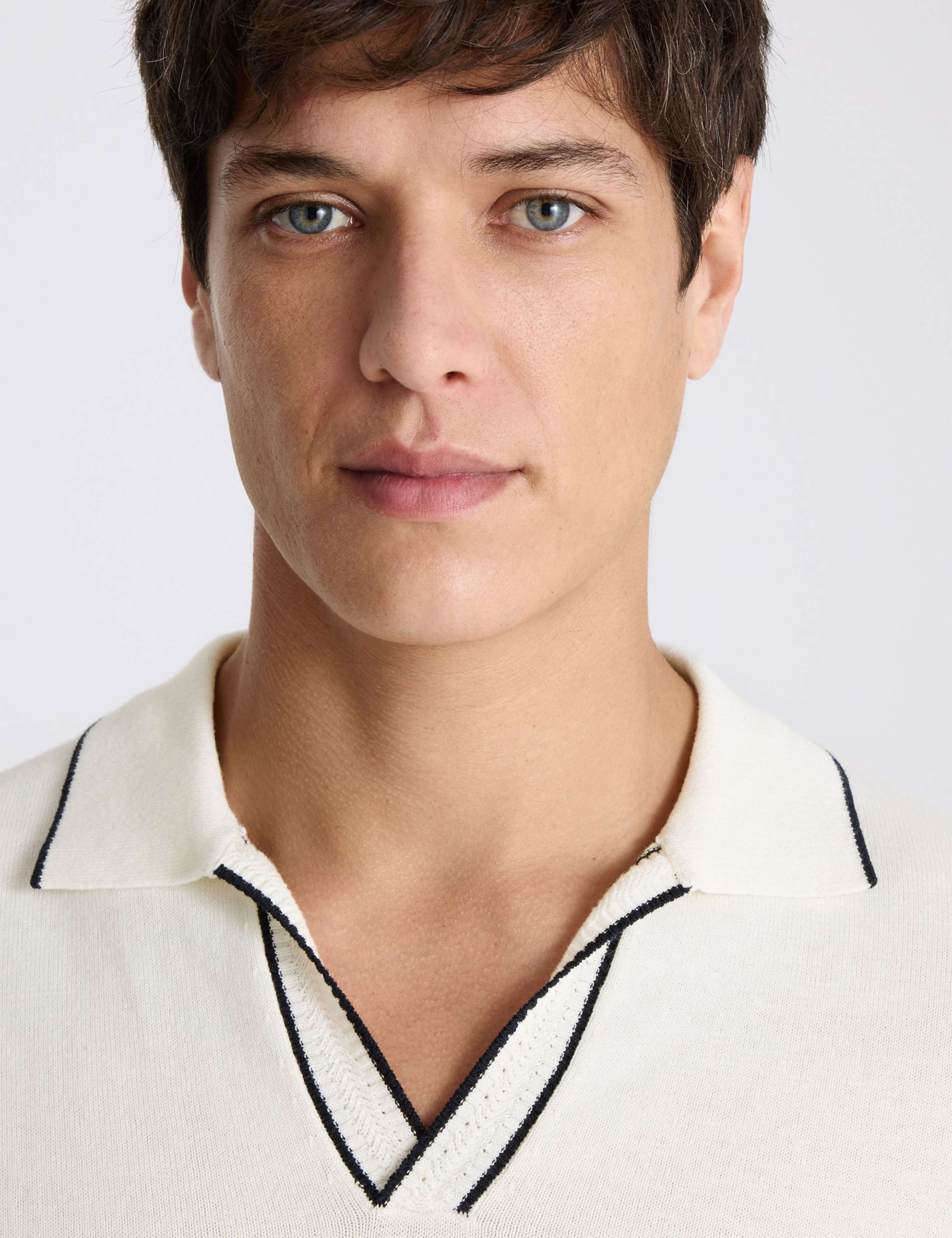 Contrast Placket Skipper Polo Shirt 3 of 3